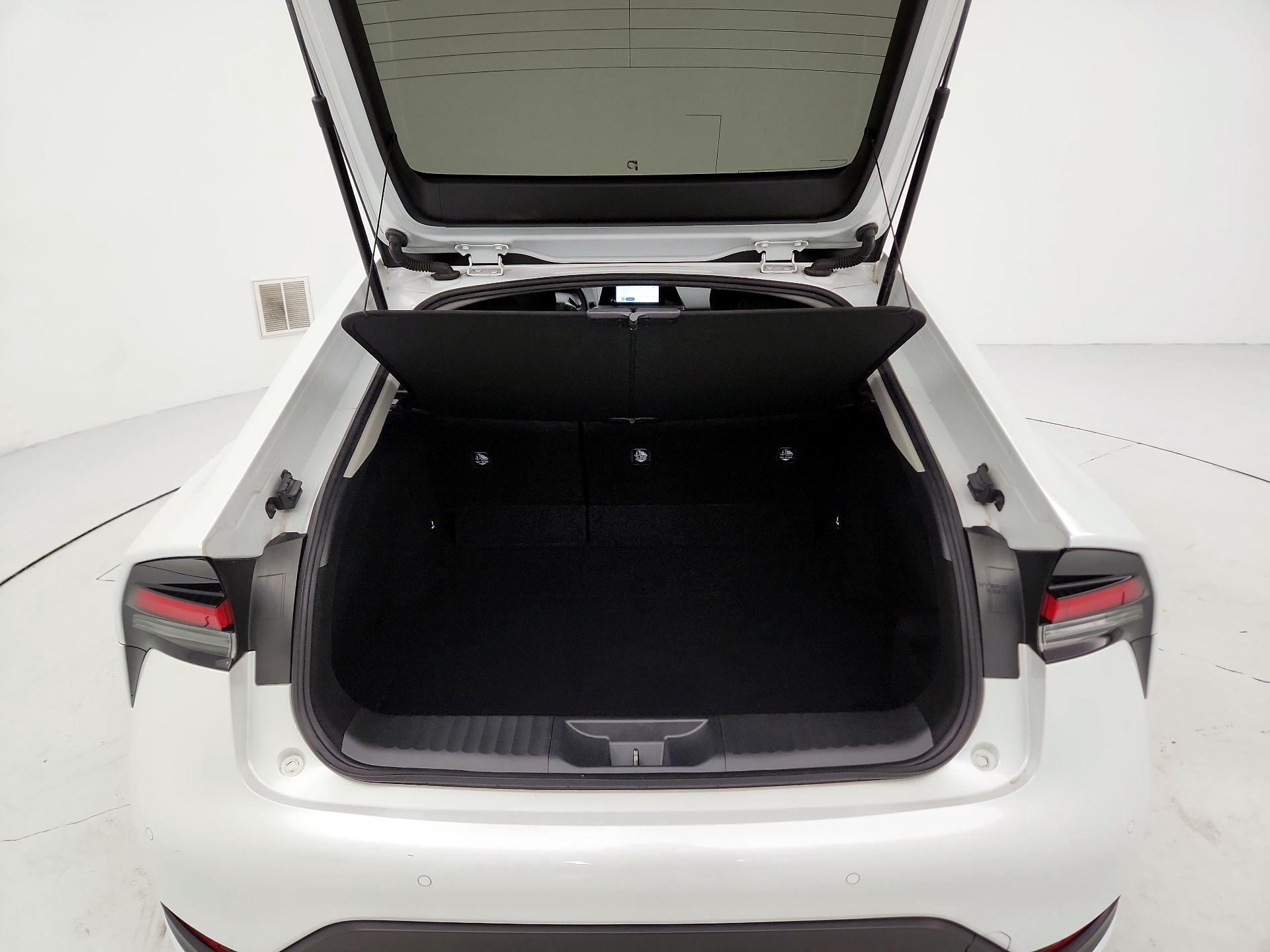 Thumbnail: 2024 Toyota Prius - 20