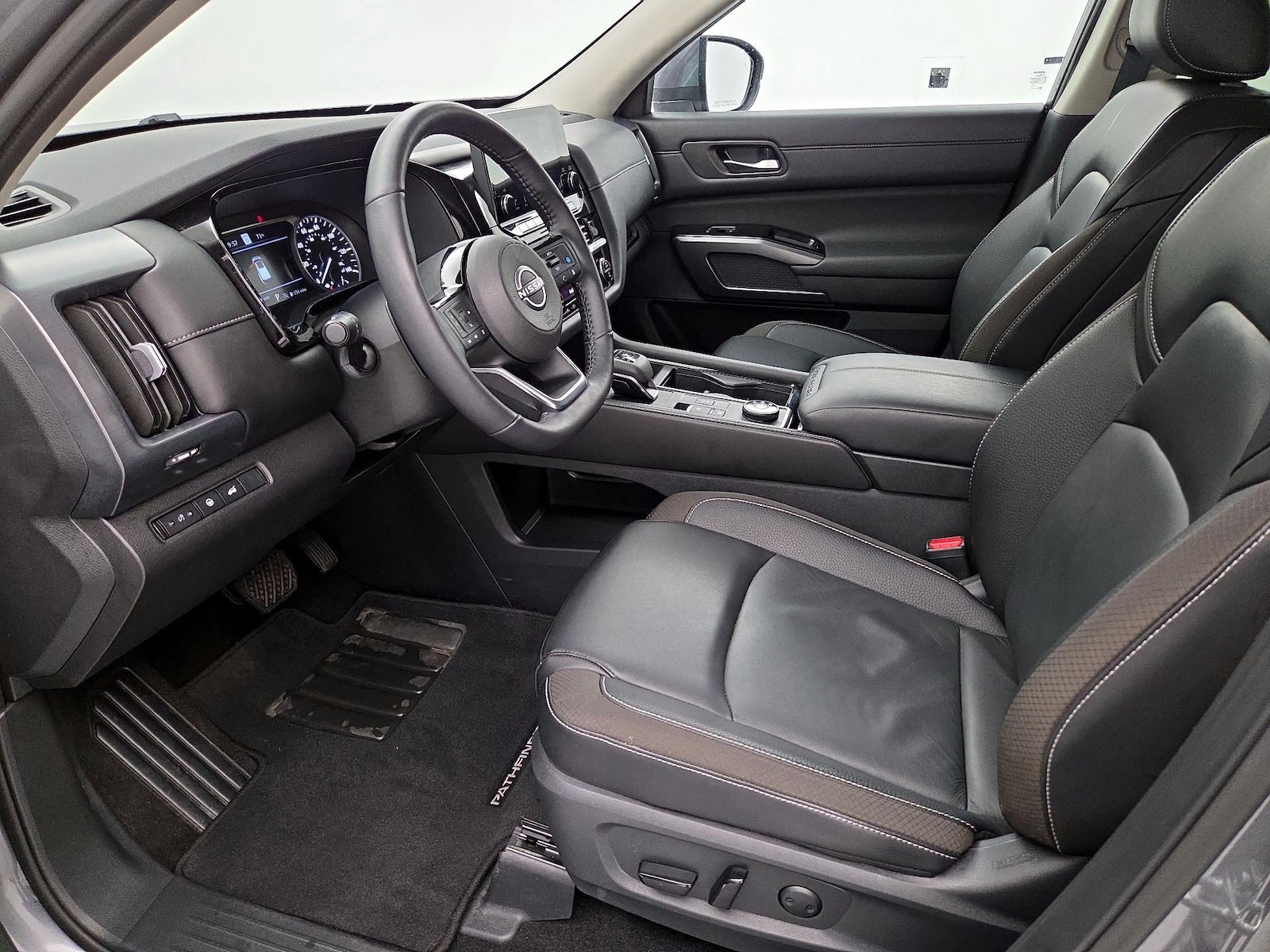 2024 Nissan Pathfinder SL - Photo 12