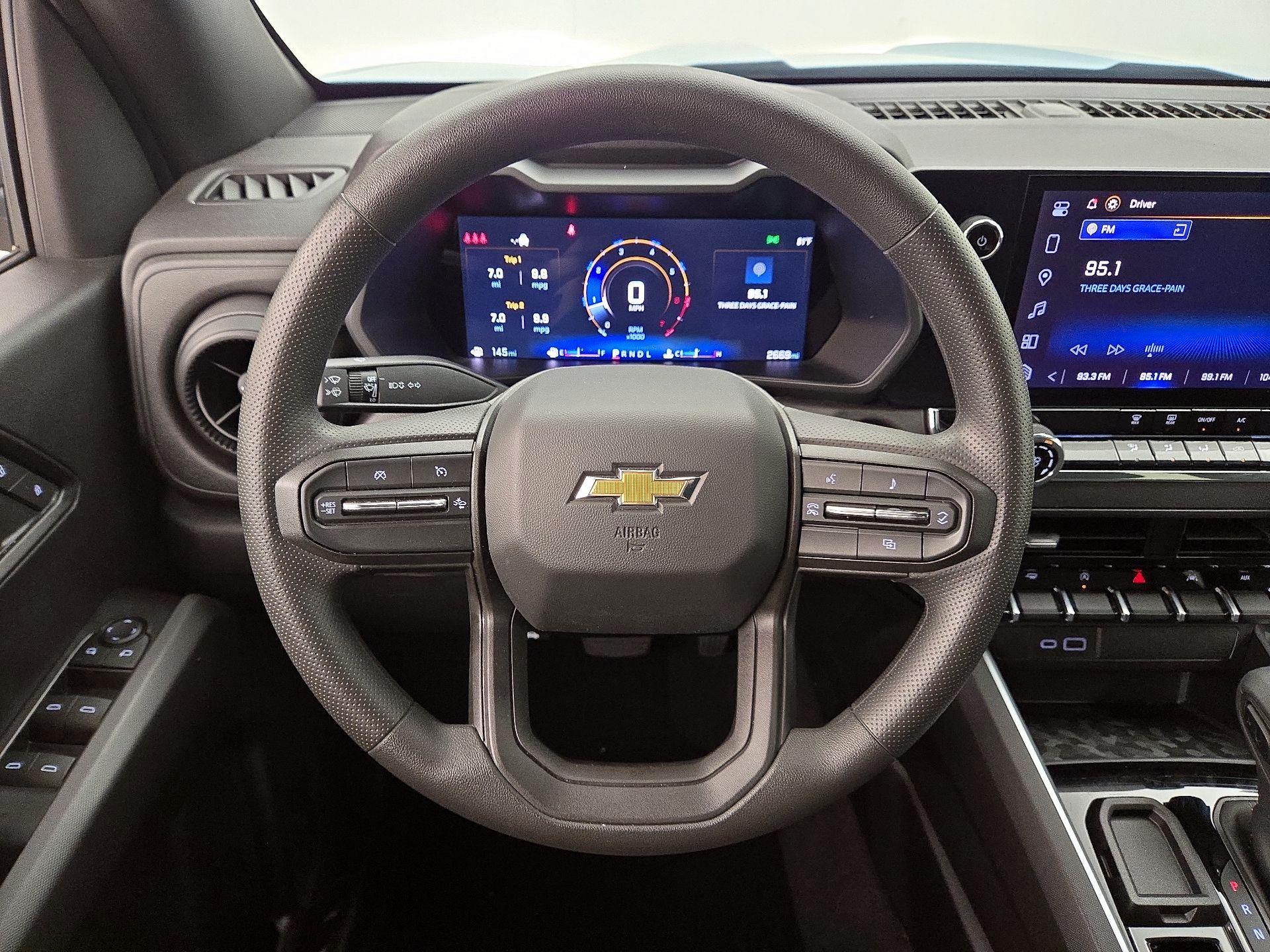 Thumbnail: 2026 Chevrolet Colorado - 10