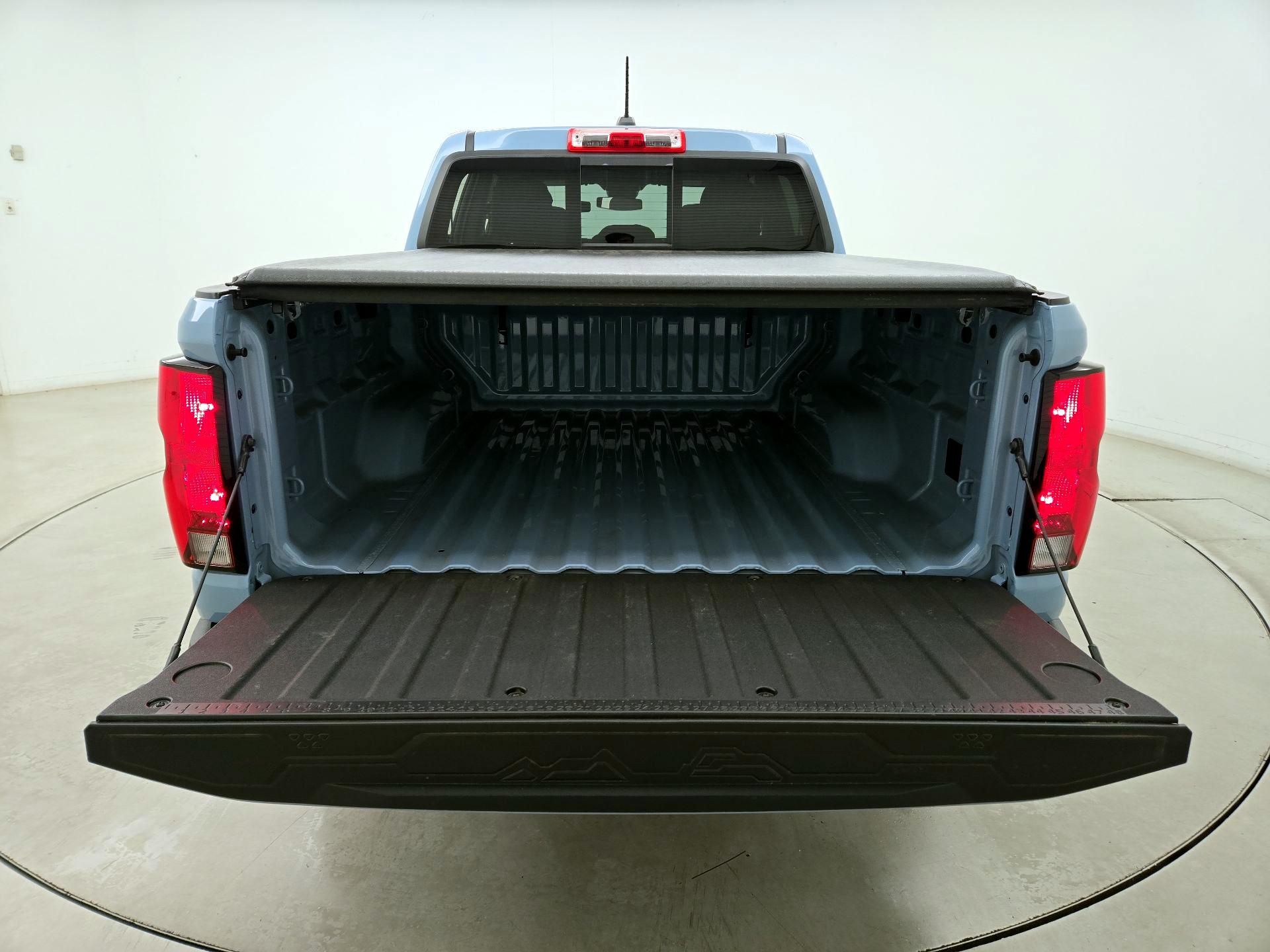 Thumbnail: 2026 Chevrolet Colorado - 19
