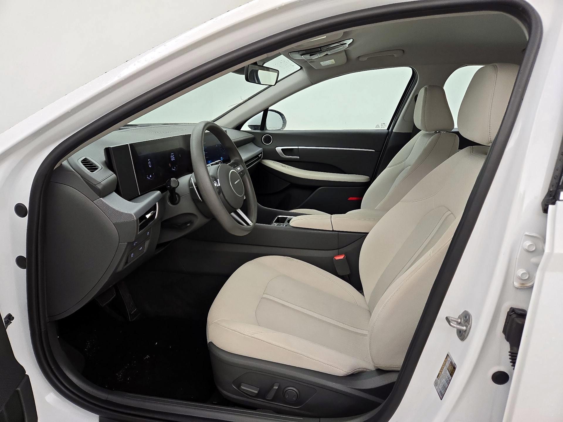 Thumbnail: 2025 Hyundai Sonata - 11