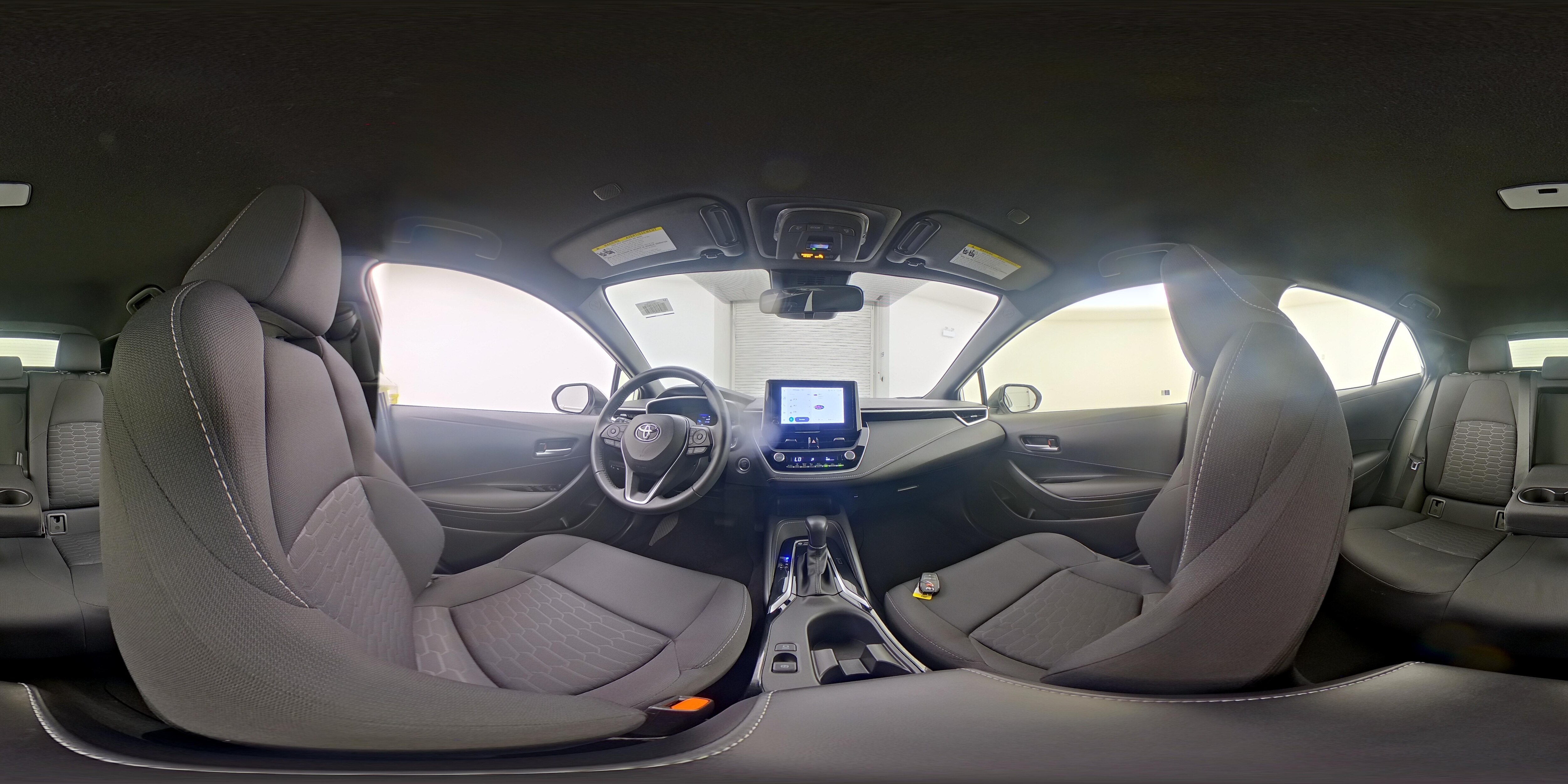 2024 Toyota Corolla Hatchback SE - Photo 25