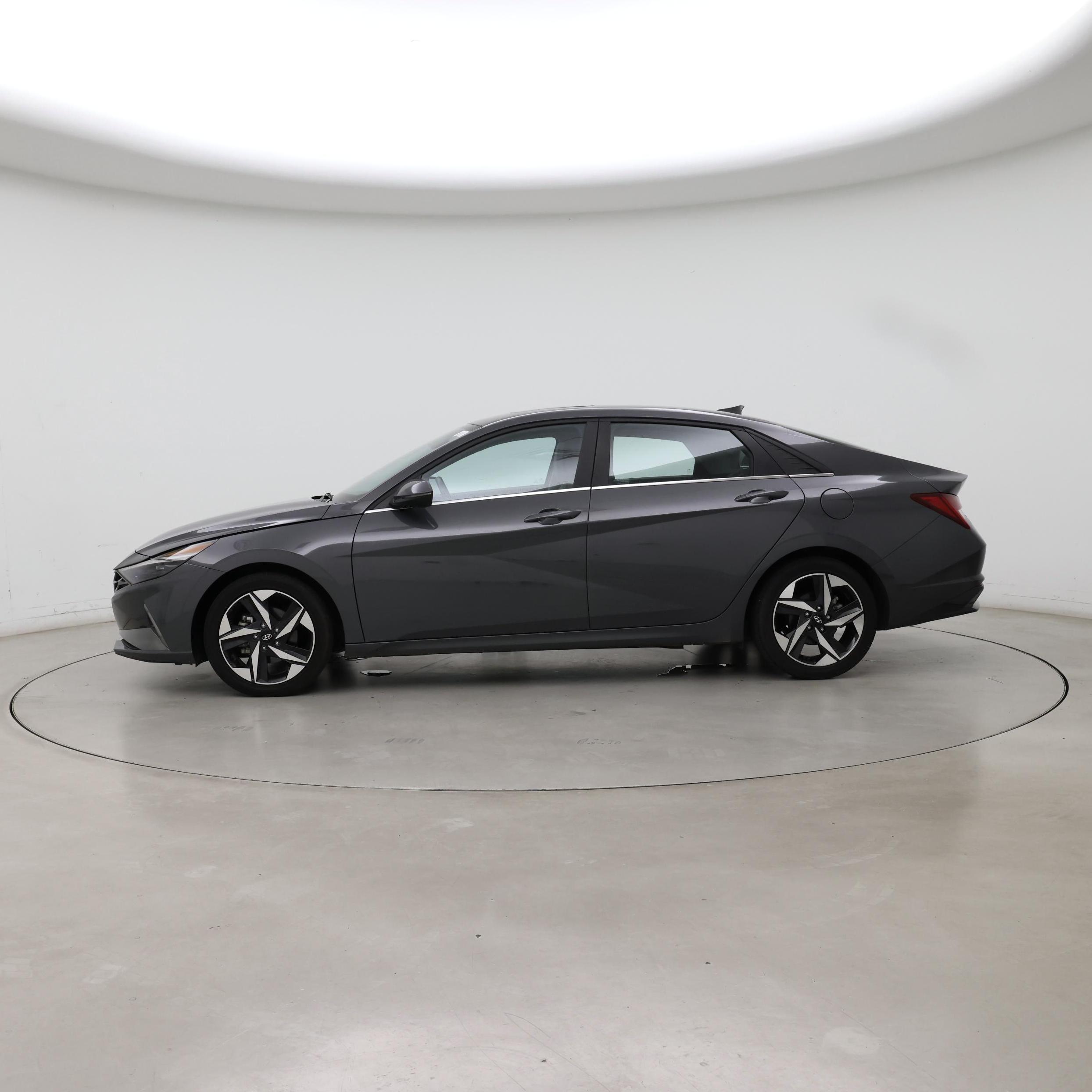 Thumbnail: 2023 Hyundai Elantra - 3