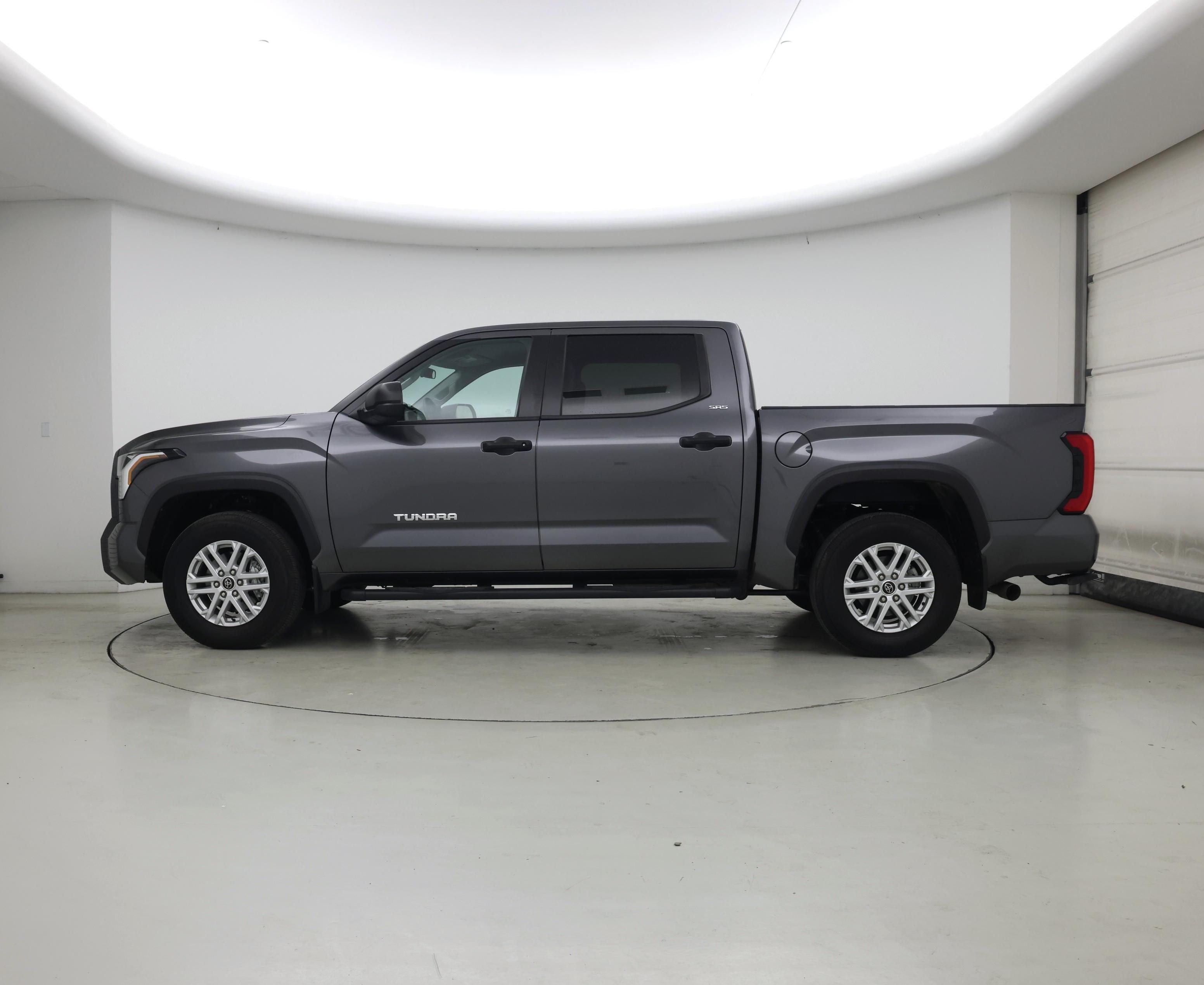Thumbnail: 2024 Toyota Tundra - 3