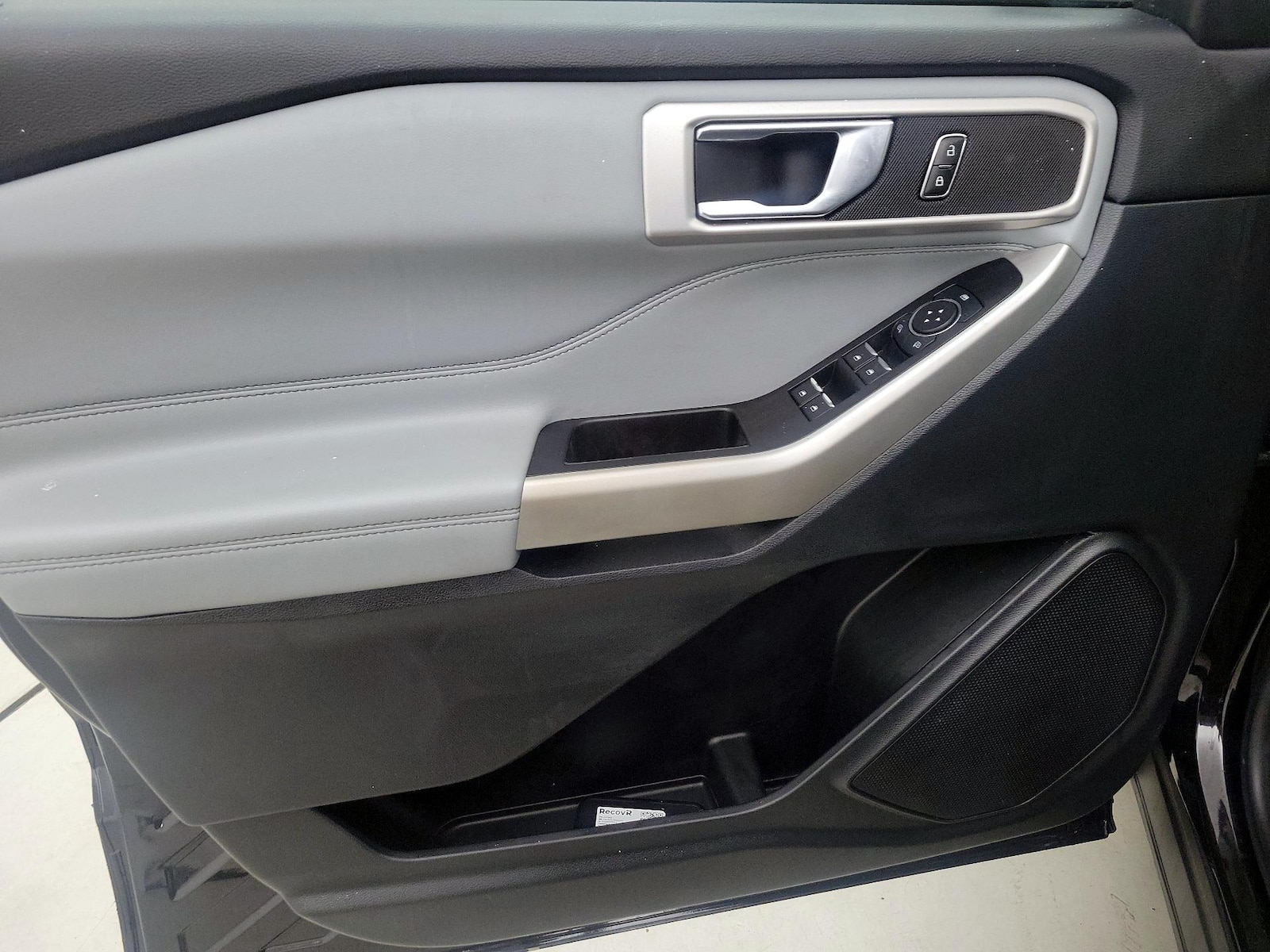 2021 Ford Explorer XLT - Photo 13