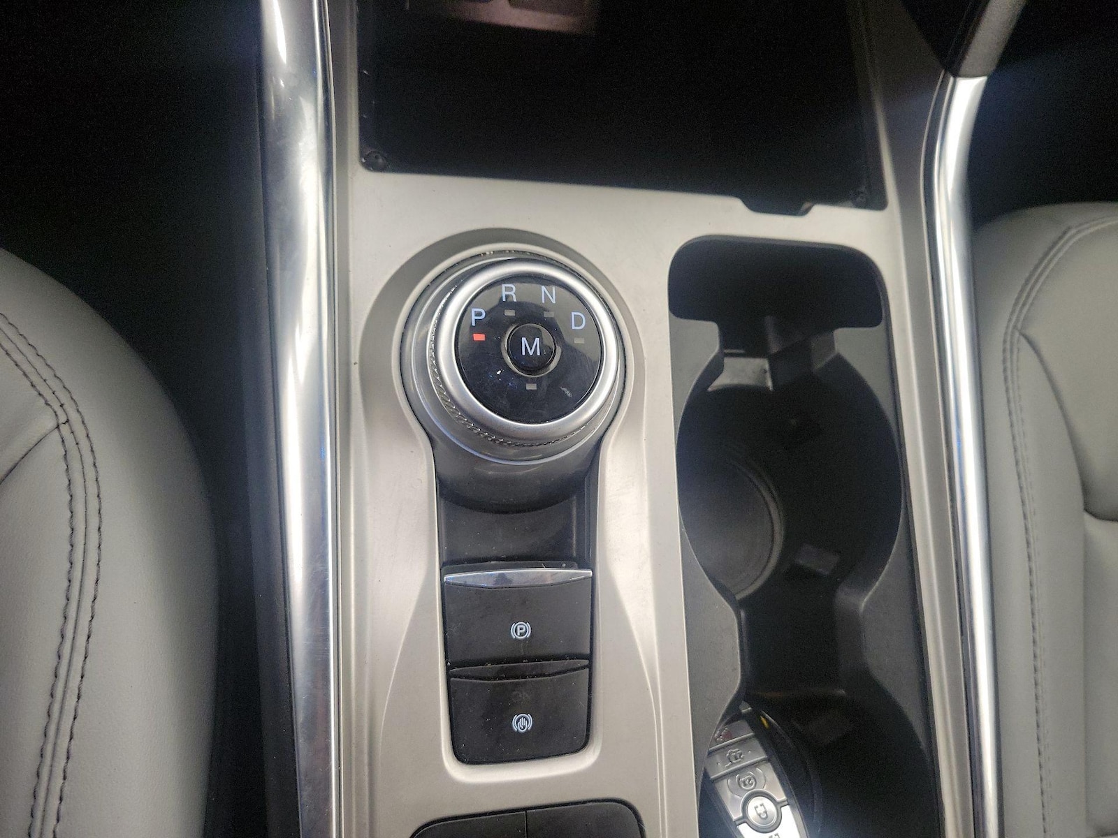 2021 Ford Explorer XLT - Photo 19