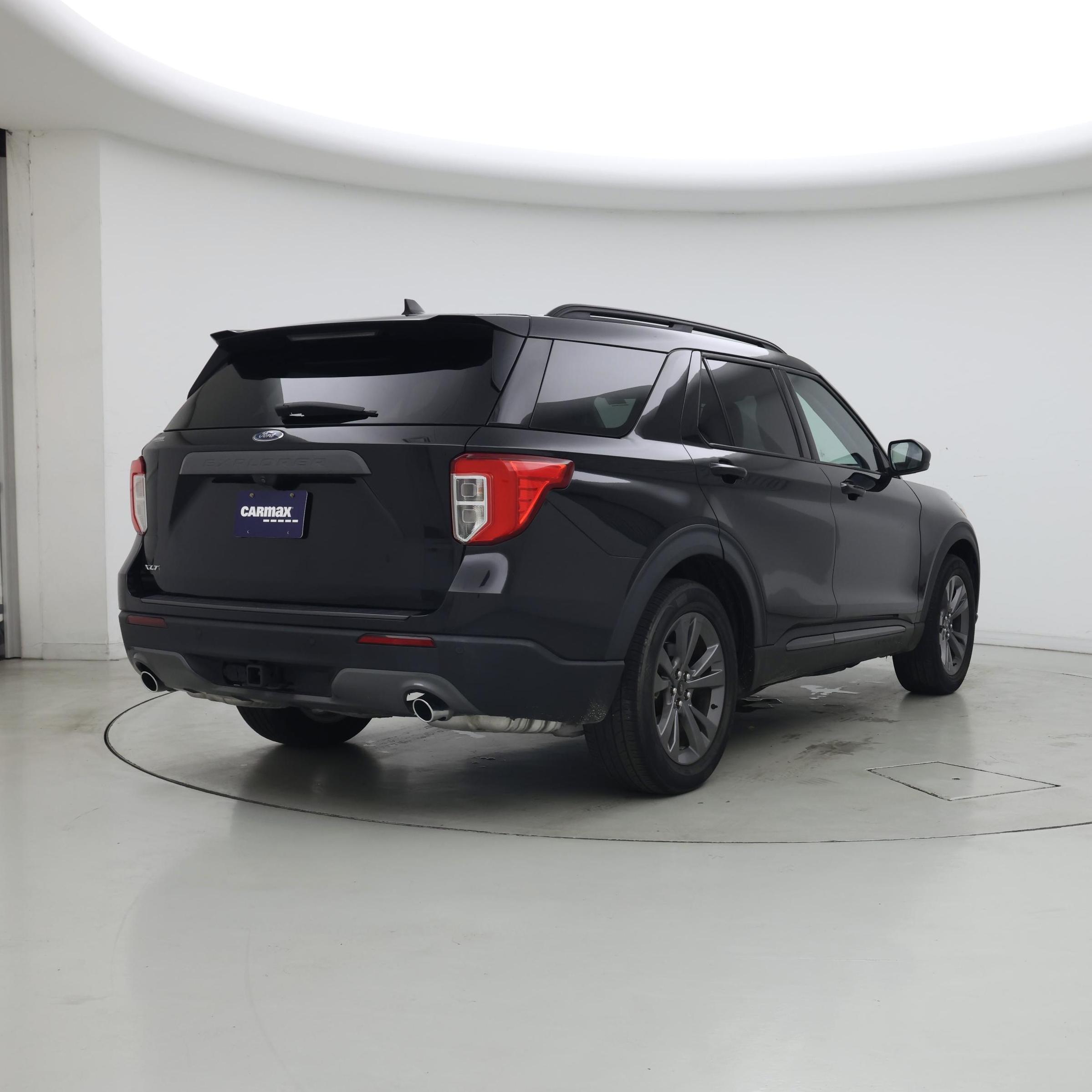 Thumbnail: 2021 Ford Explorer - 8