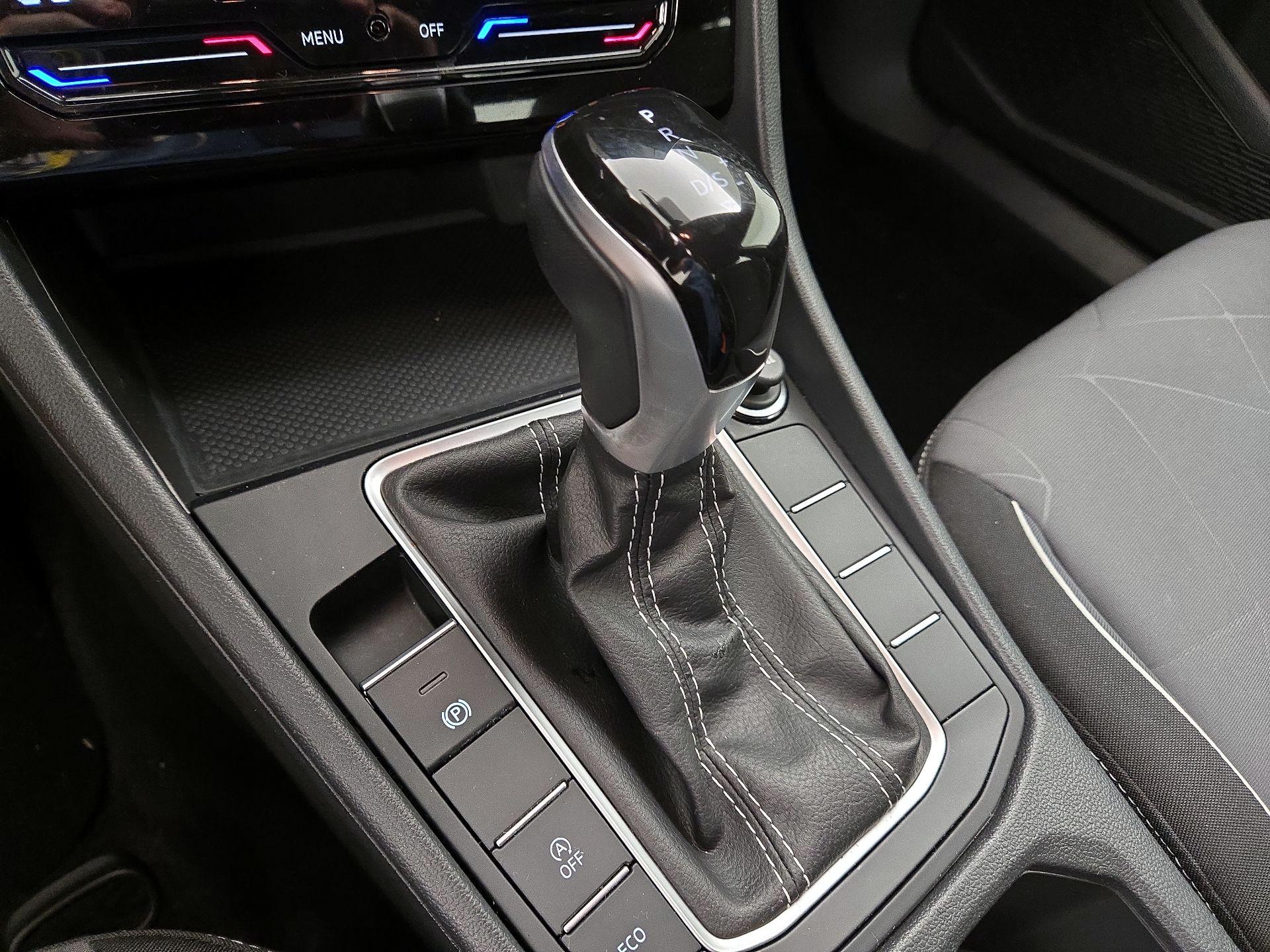 Thumbnail: 2025 Volkswagen Jetta - 17