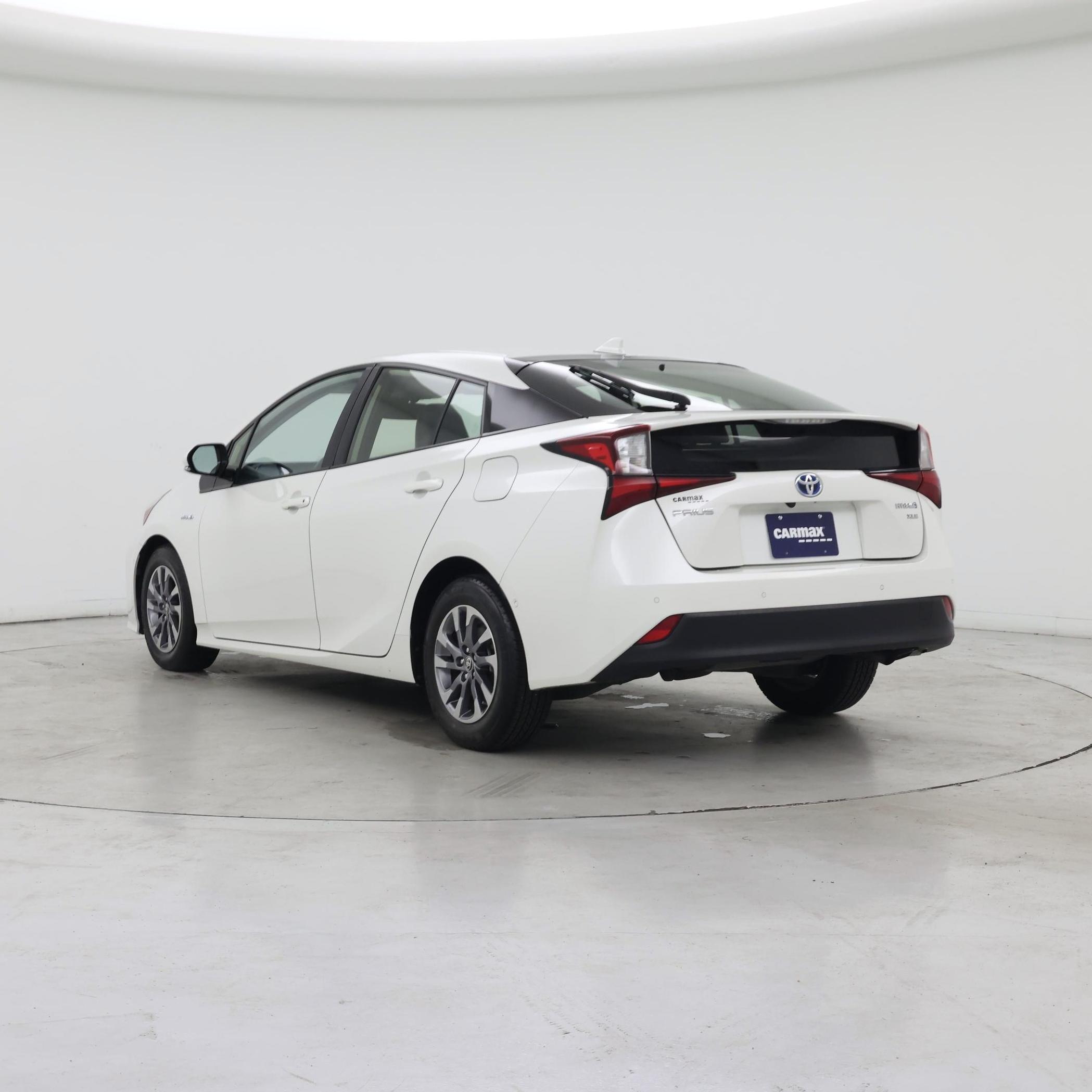Thumbnail: 2019 Toyota Prius - 2