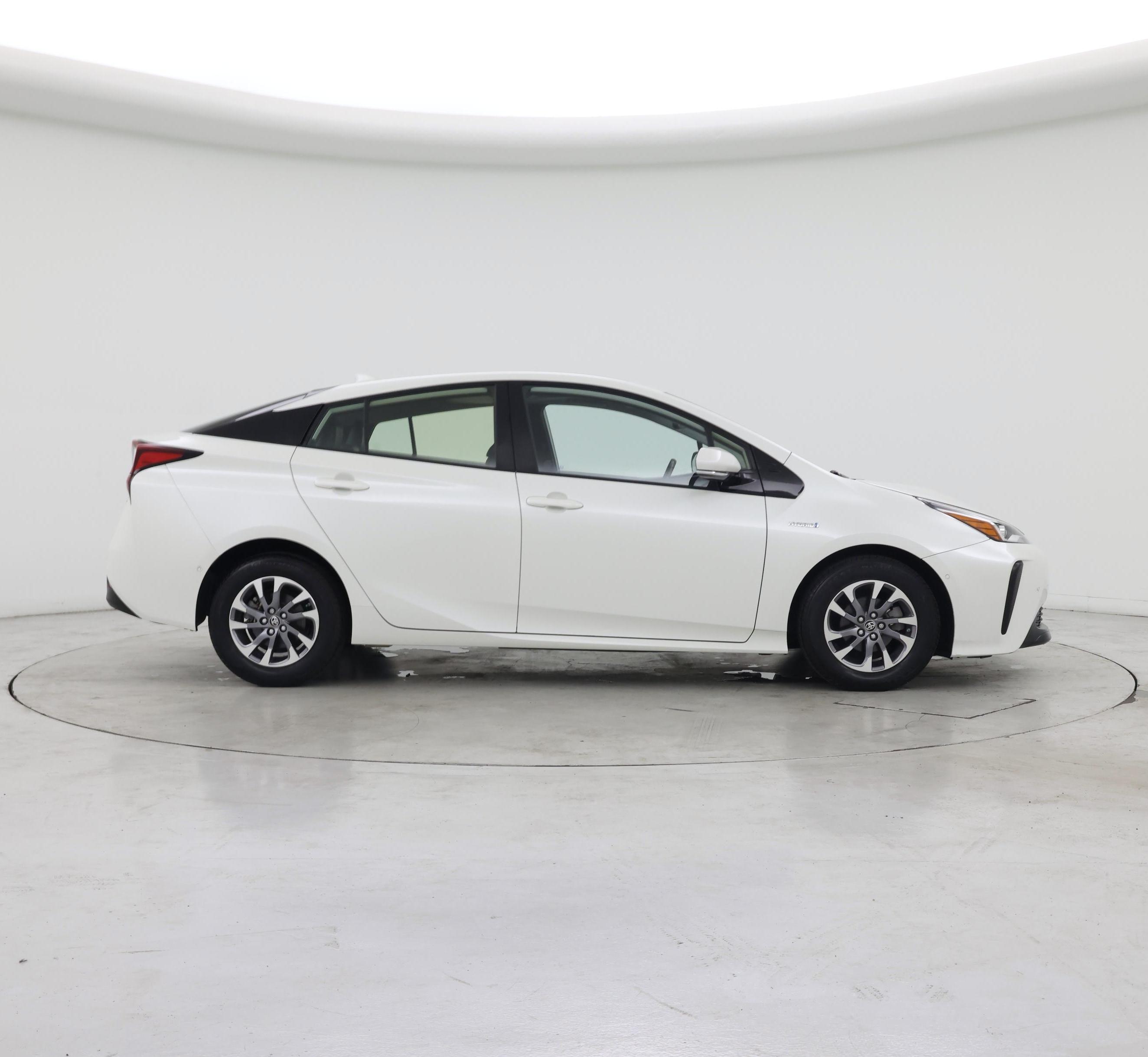 Thumbnail: 2019 Toyota Prius - 7
