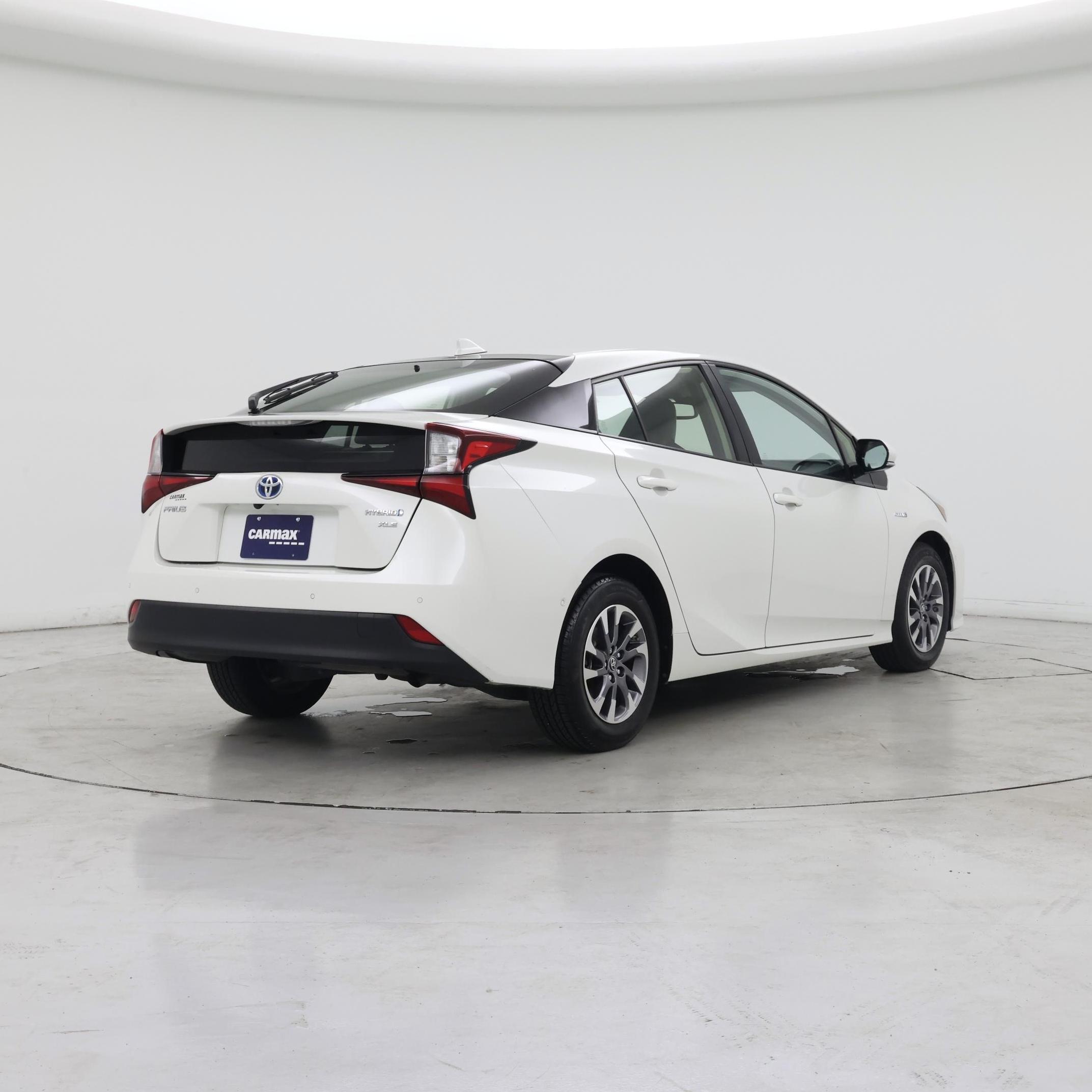 Thumbnail: 2019 Toyota Prius - 8