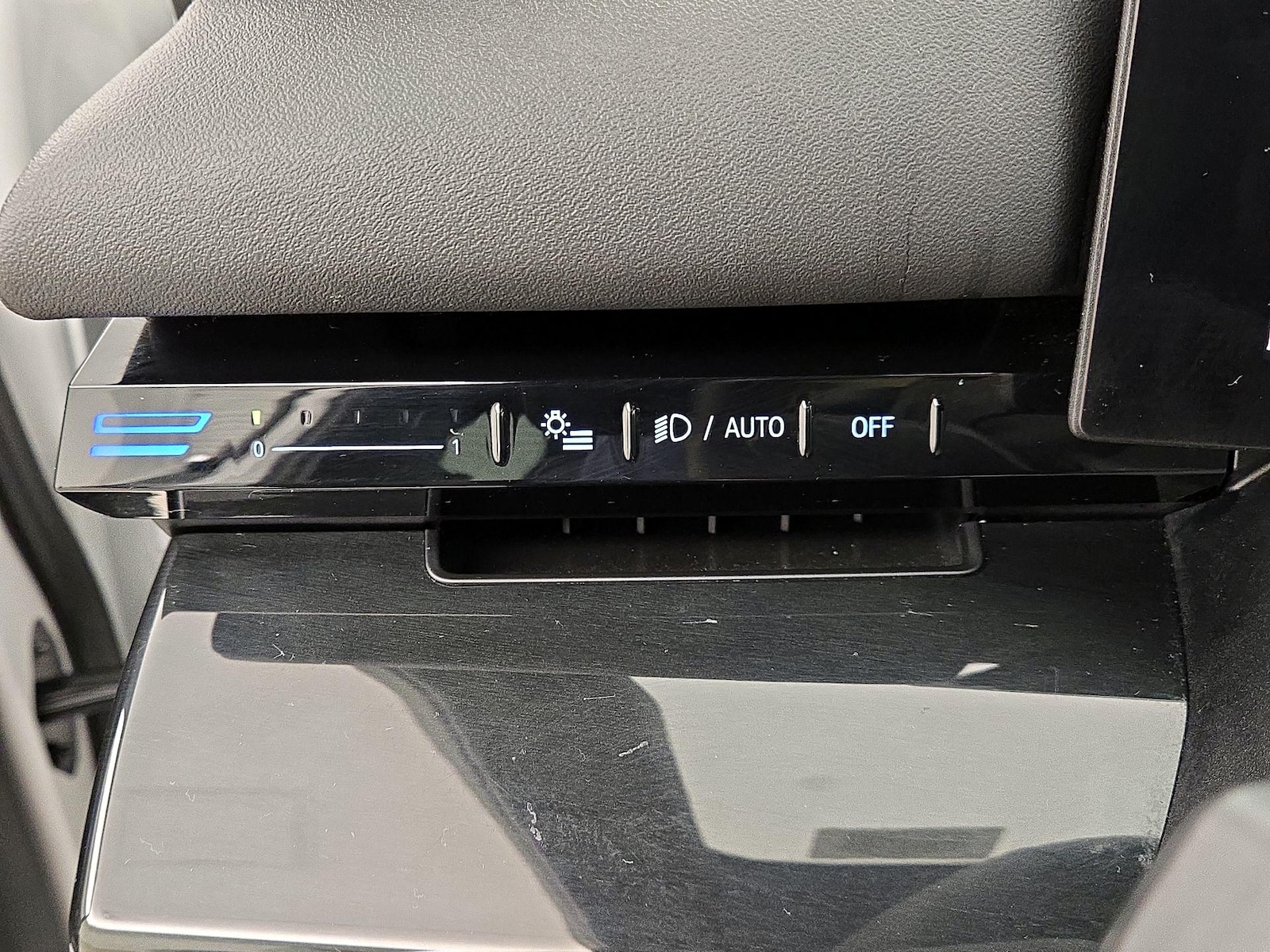 2024 BMW 5 Series 530i - Photo 14