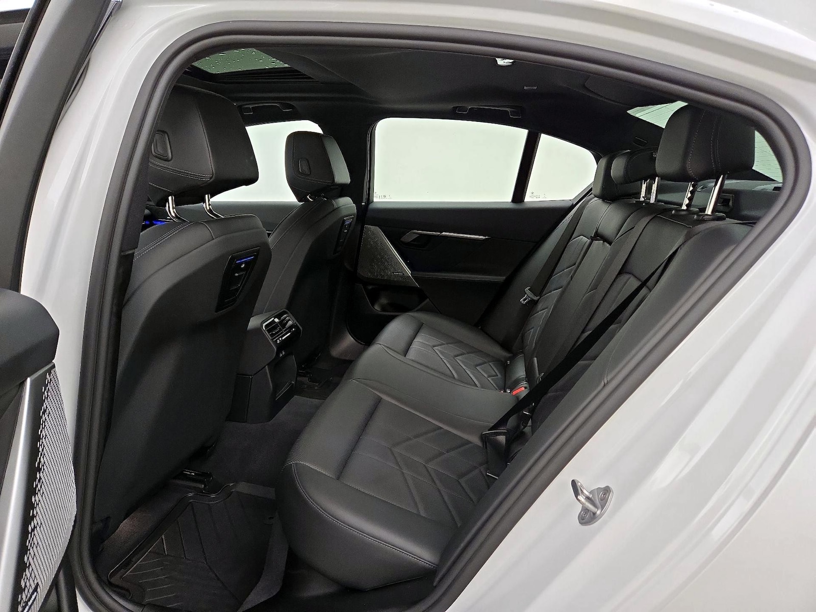 2024 BMW 5 Series 530i - Photo 21