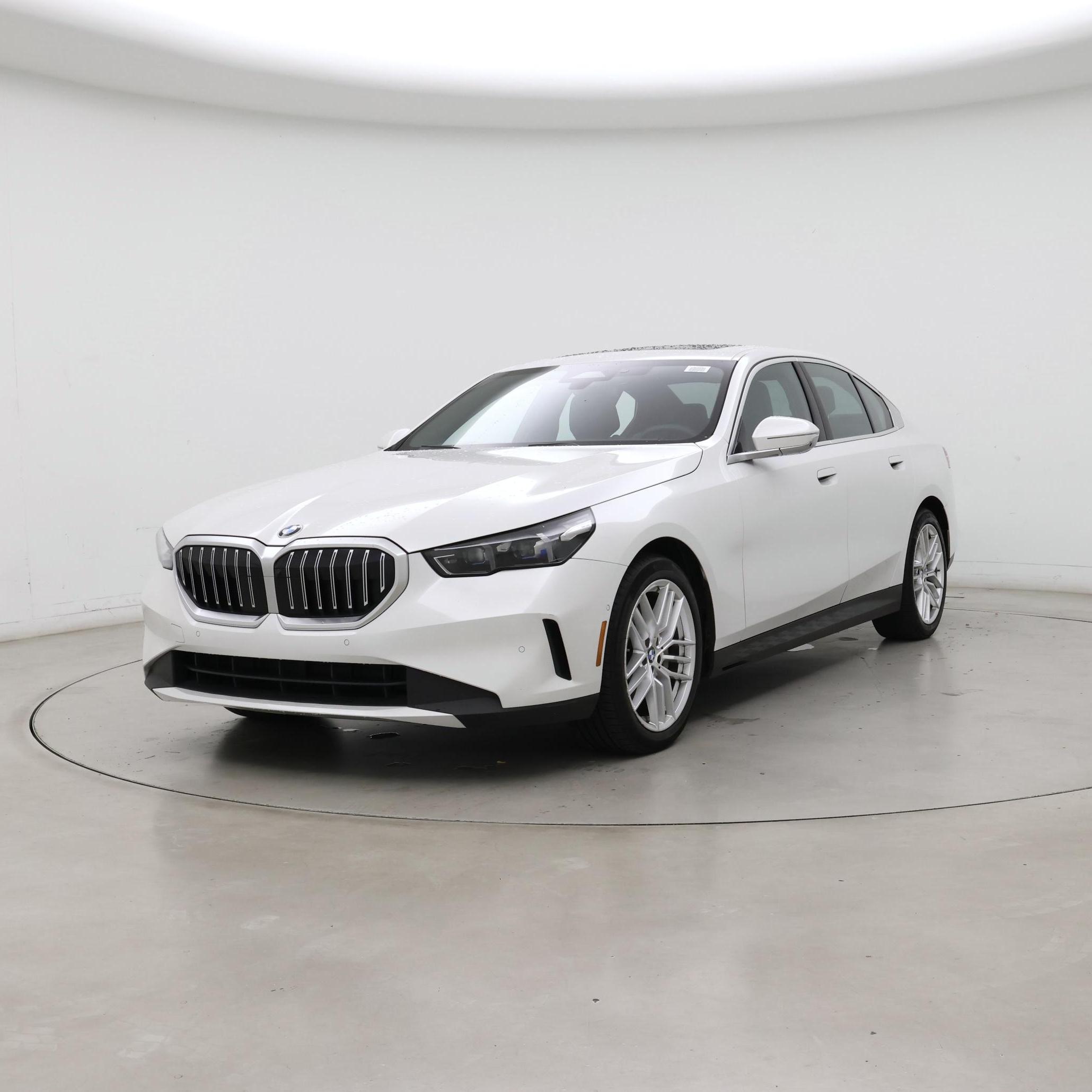 Thumbnail: 2024 BMW 5 Series - 4