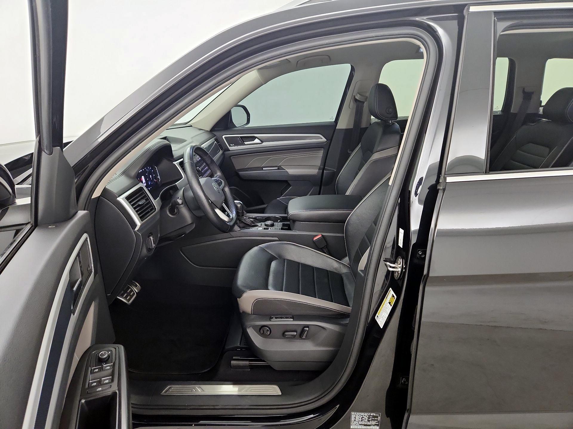 Thumbnail: 2022 Volkswagen Atlas - 11