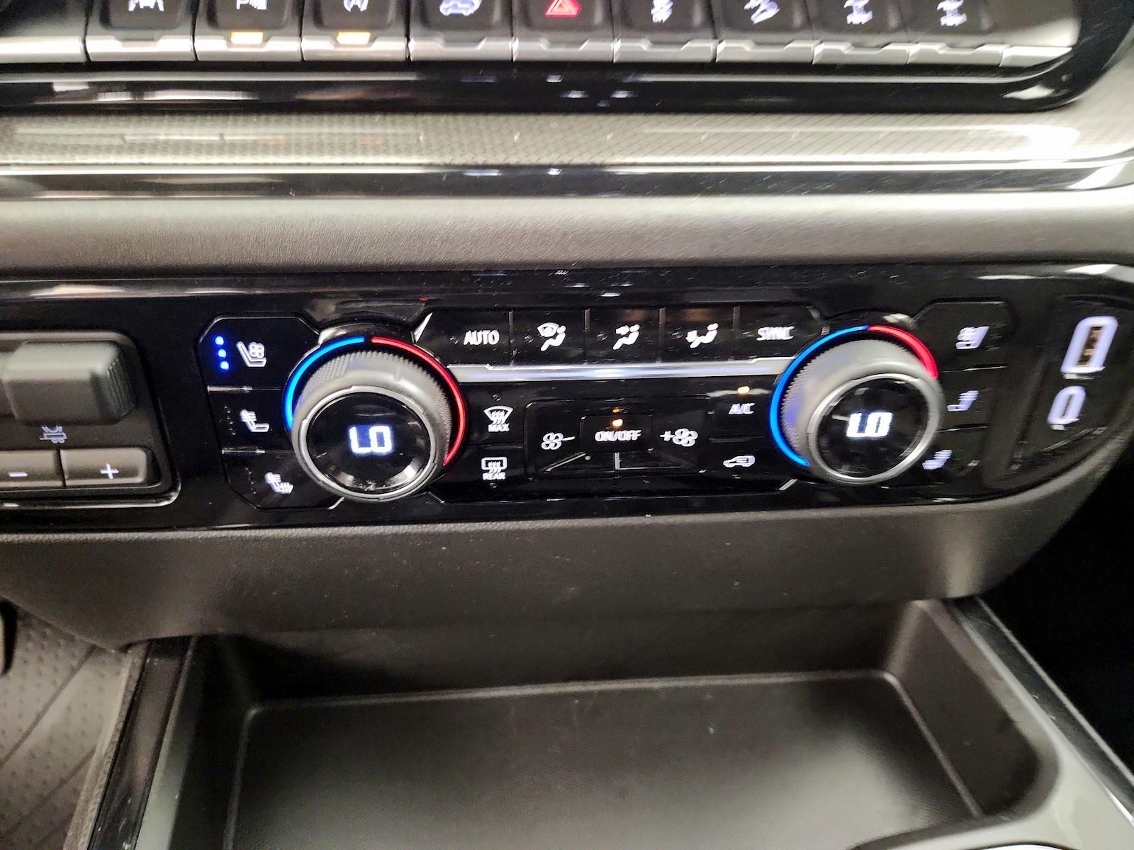 2024 Chevrolet Silverado 1500 ZR2 - Photo 17