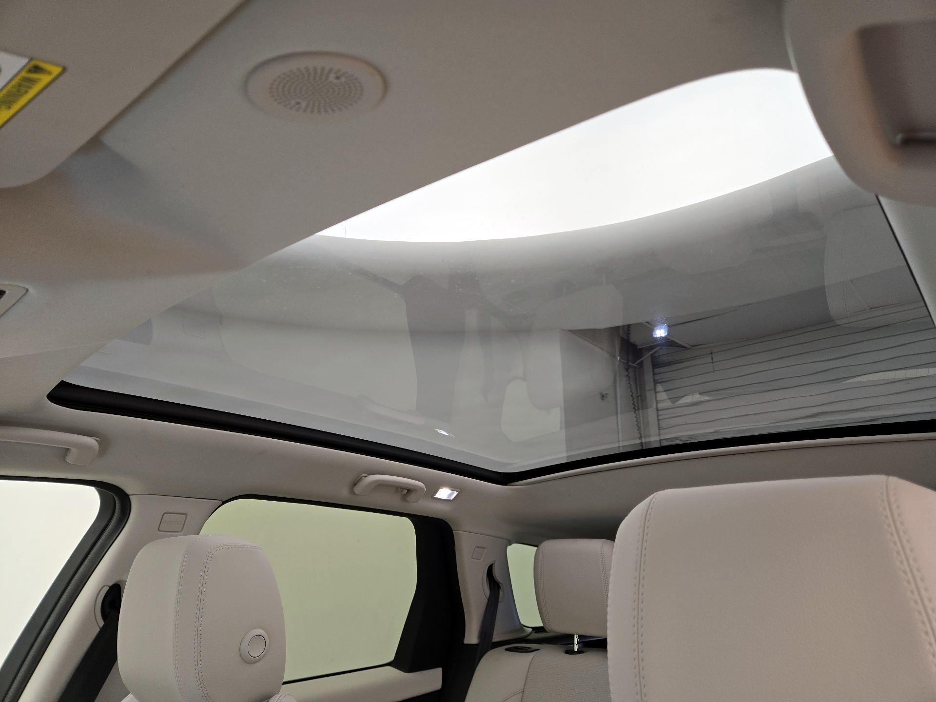 Thumbnail: 2025 Land Rover Discovery Sport - 19