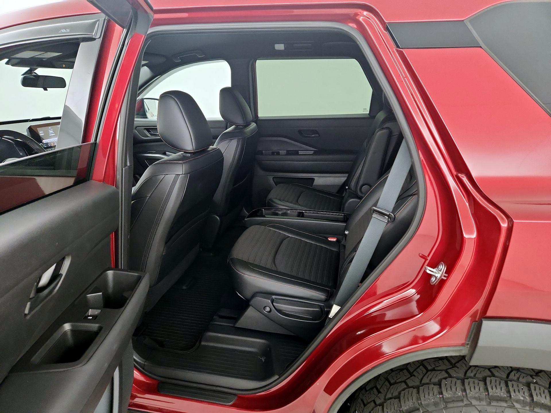 Thumbnail: 2023 Nissan Pathfinder - 19