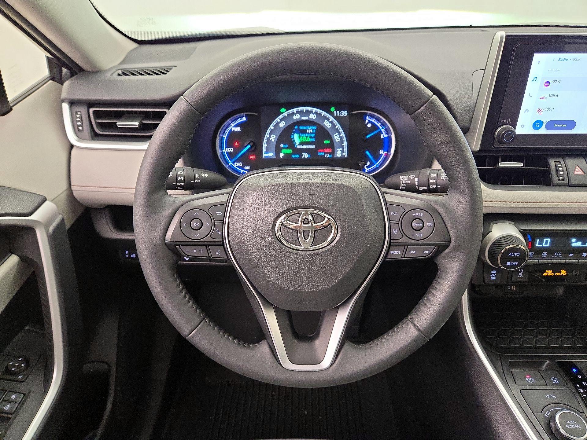 Thumbnail: 2025 Toyota RAV4 - 10