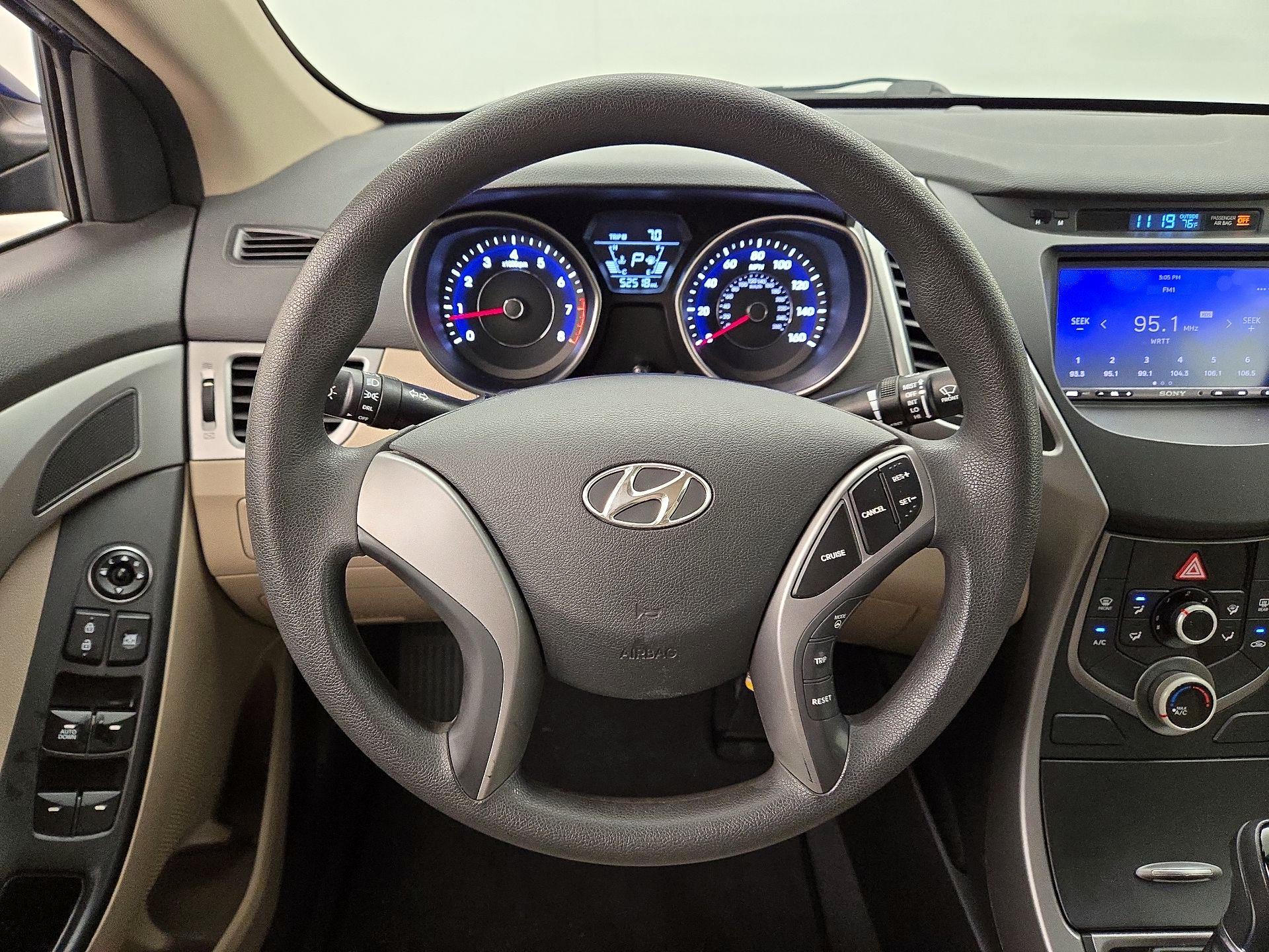 Thumbnail: 2015 Hyundai Elantra - 10