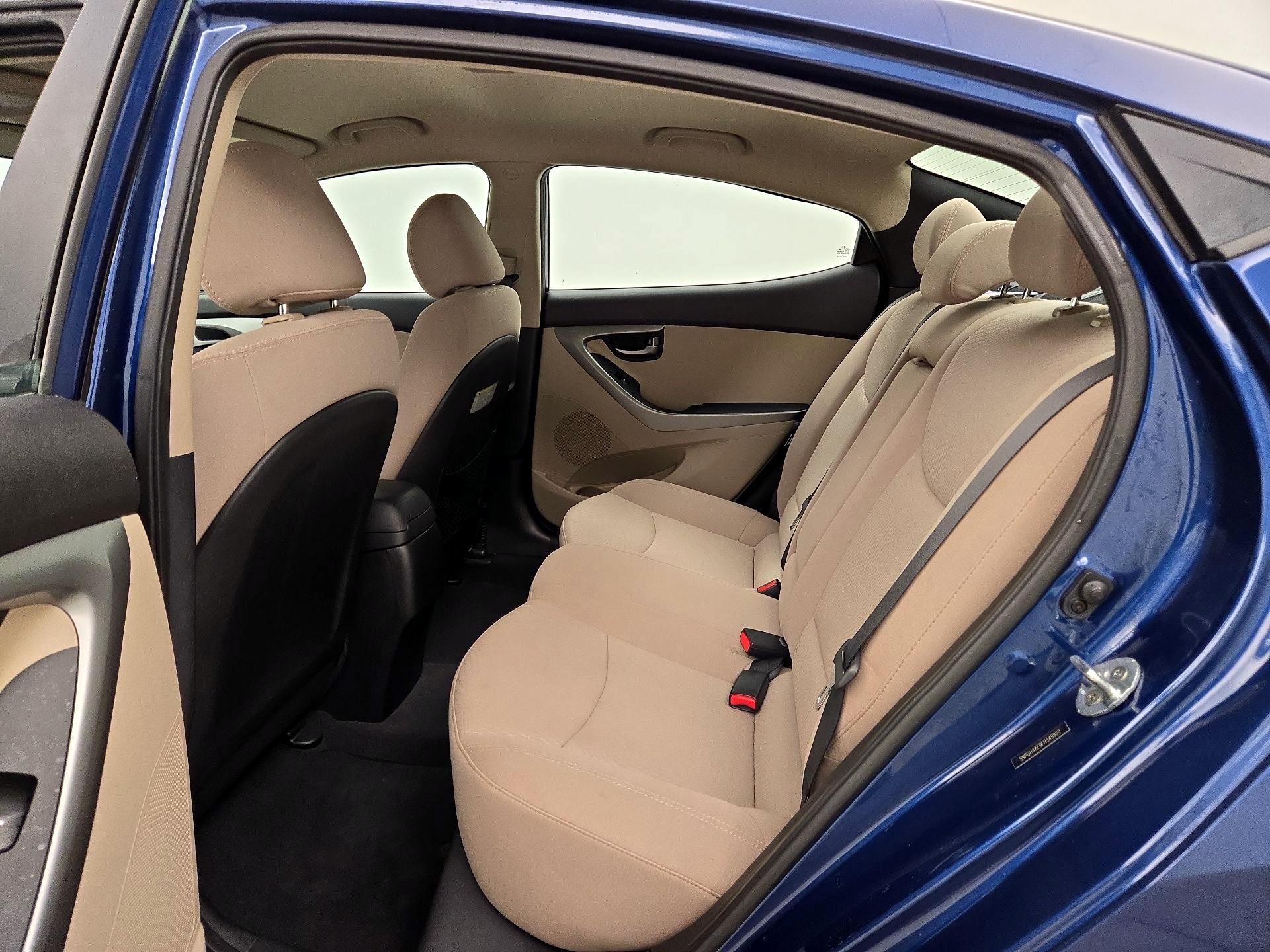 Thumbnail: 2015 Hyundai Elantra - 18