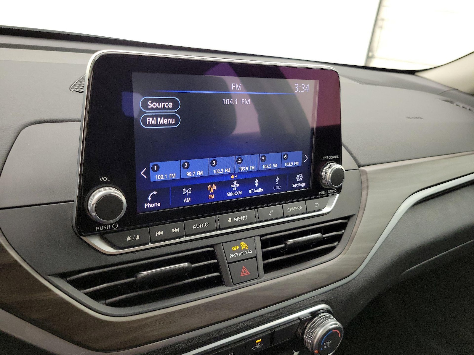 2025 Nissan Altima SV - Photo 14