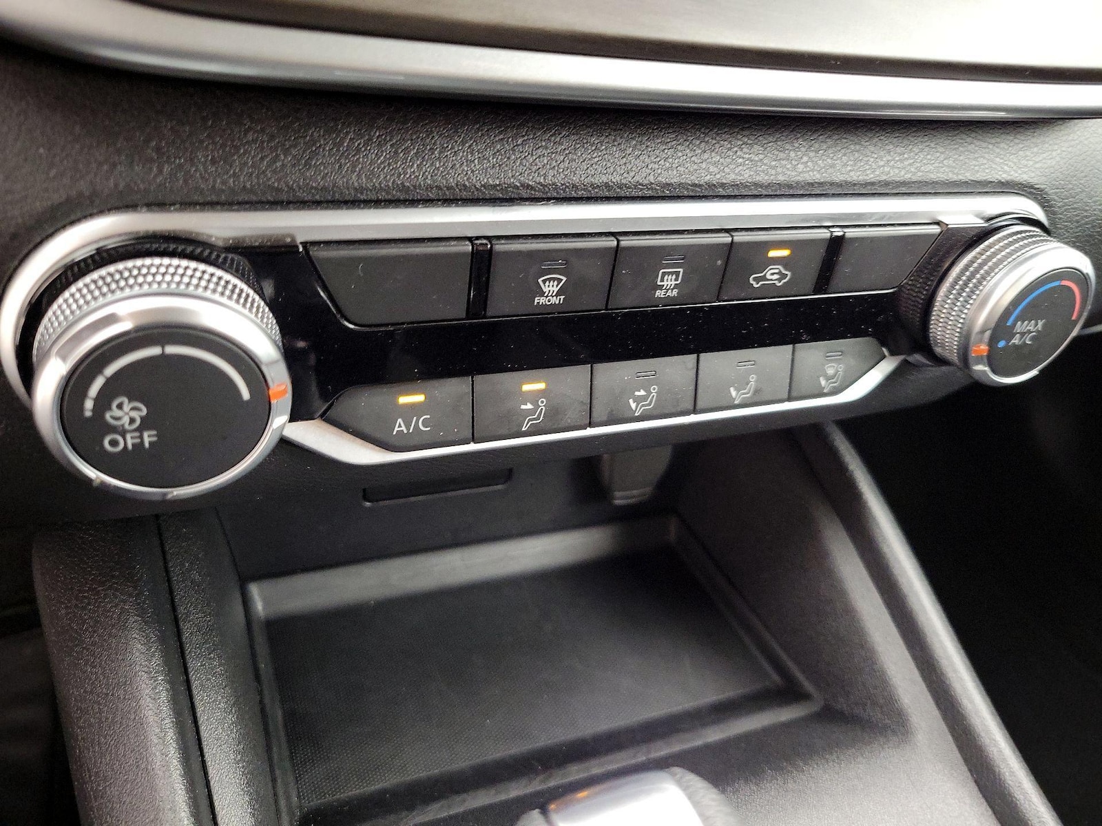 2025 Nissan Altima SV - Photo 15