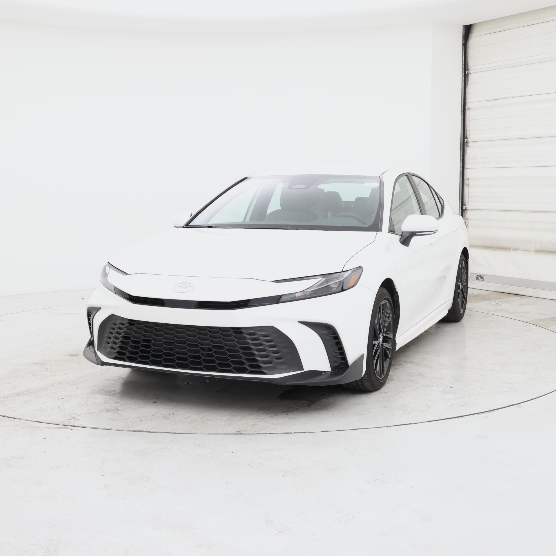 Thumbnail: 2025 Toyota Camry - 4
