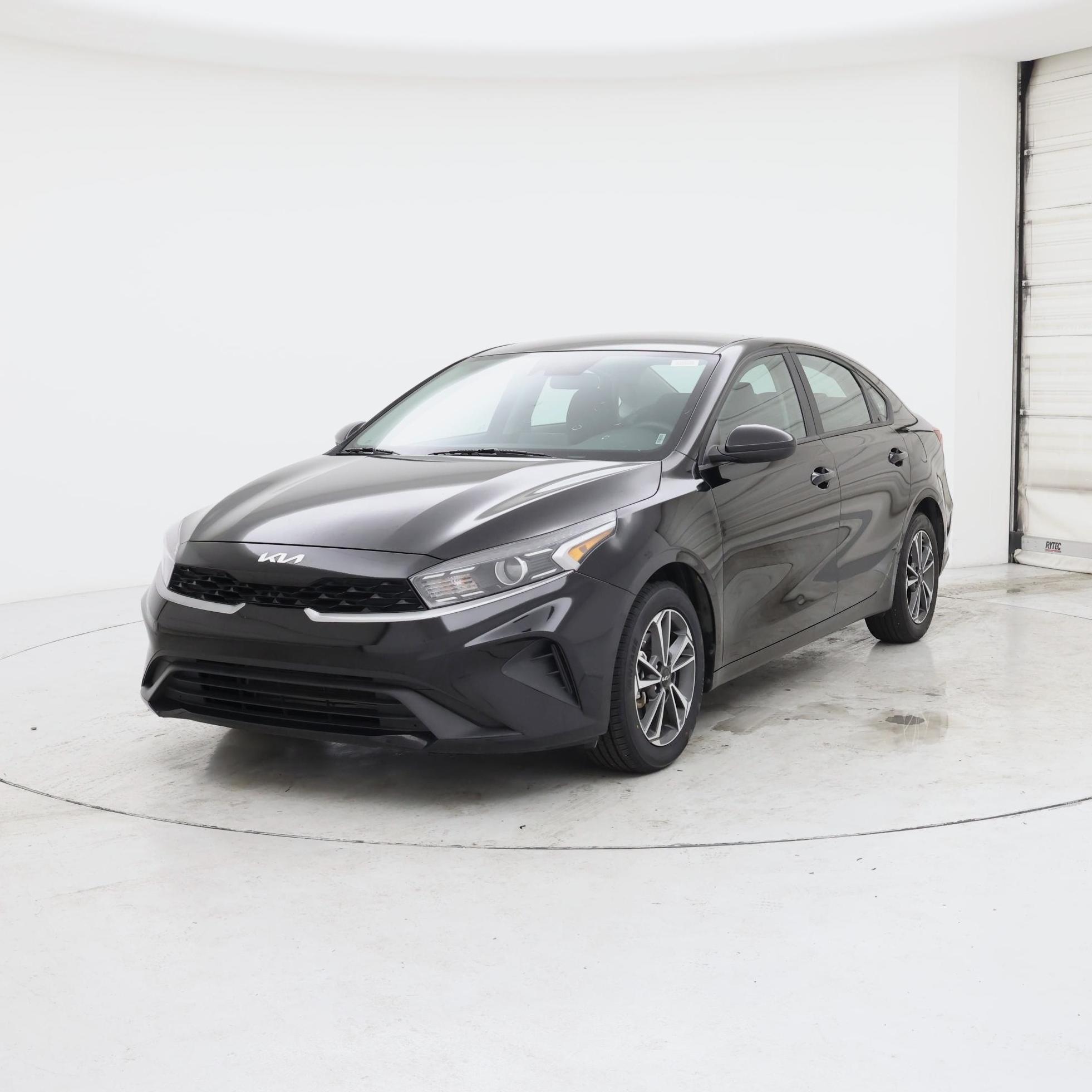 Thumbnail: 2024 Kia Forte - 4
