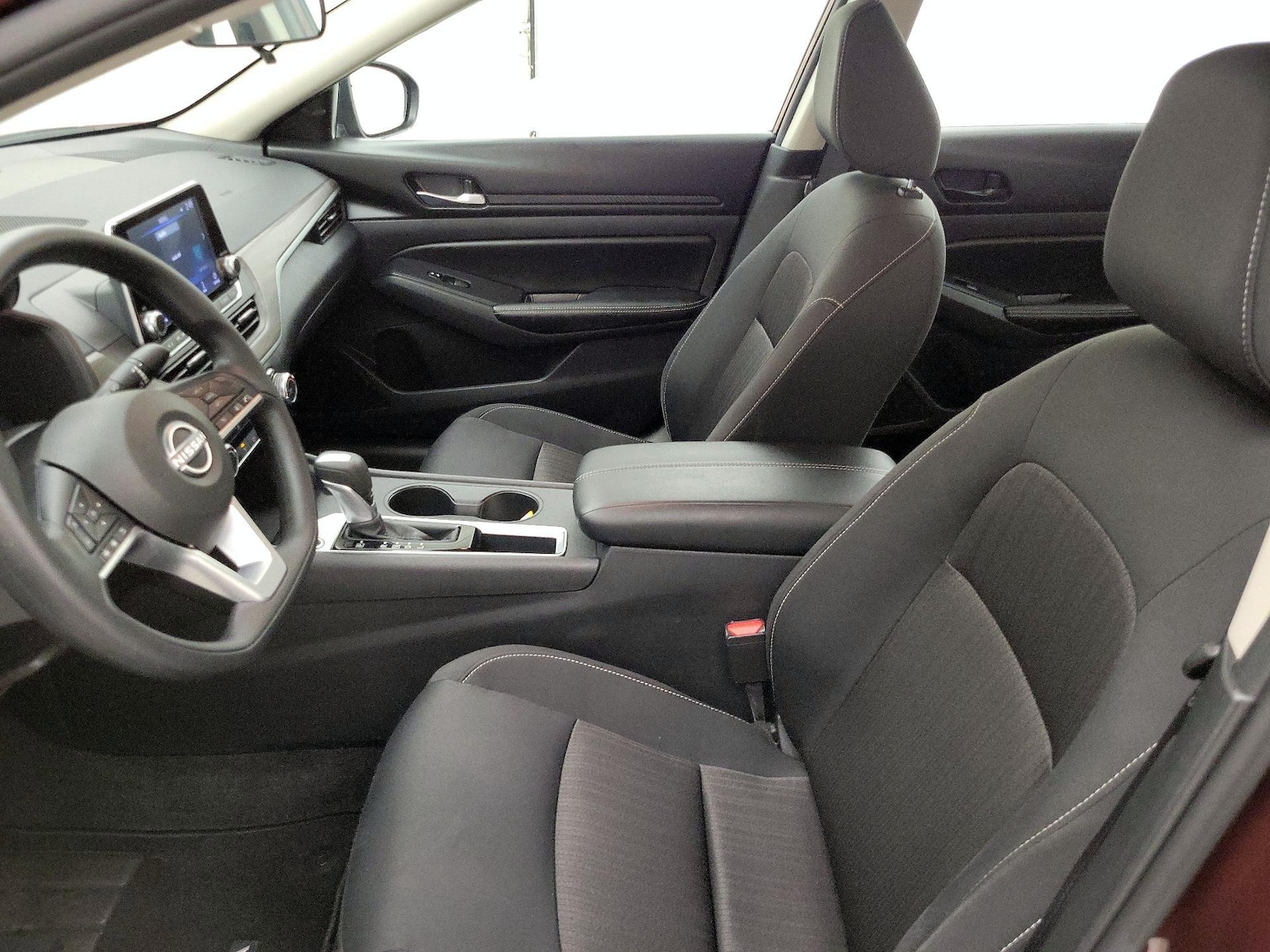 2025 Nissan Altima SV - Photo 12