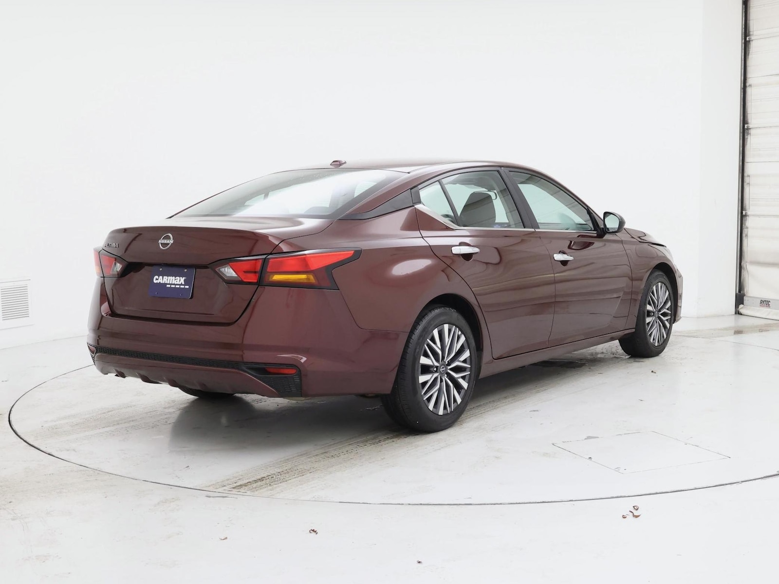 2025 Nissan Altima SV - Photo 9