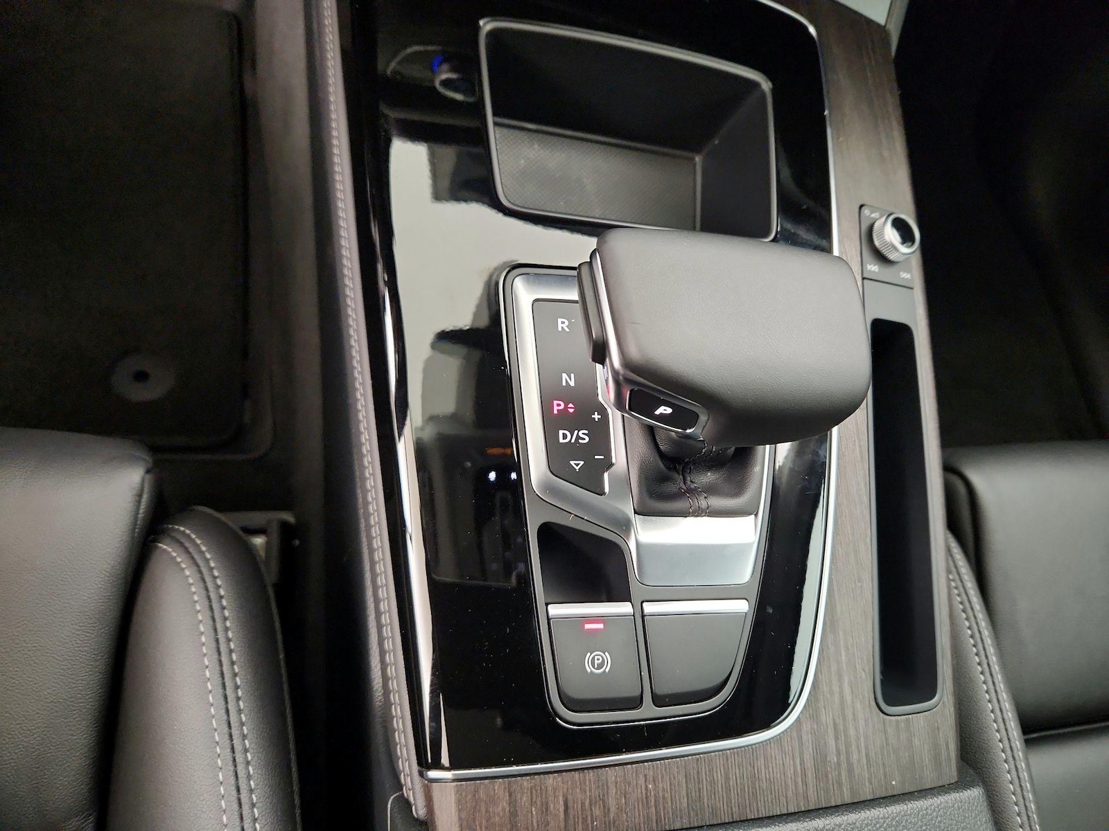 2024 Audi Q5 Premium Plus - Photo 18