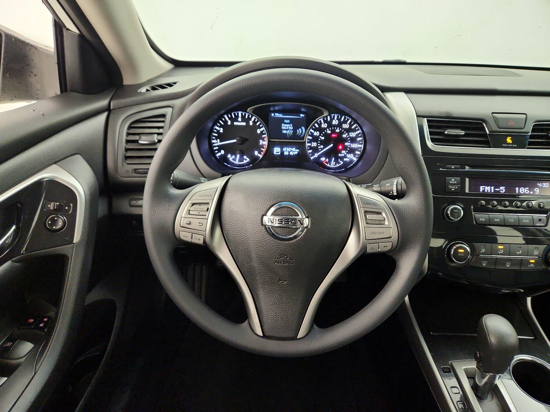 Thumbnail: 2014 Nissan Altima - 10