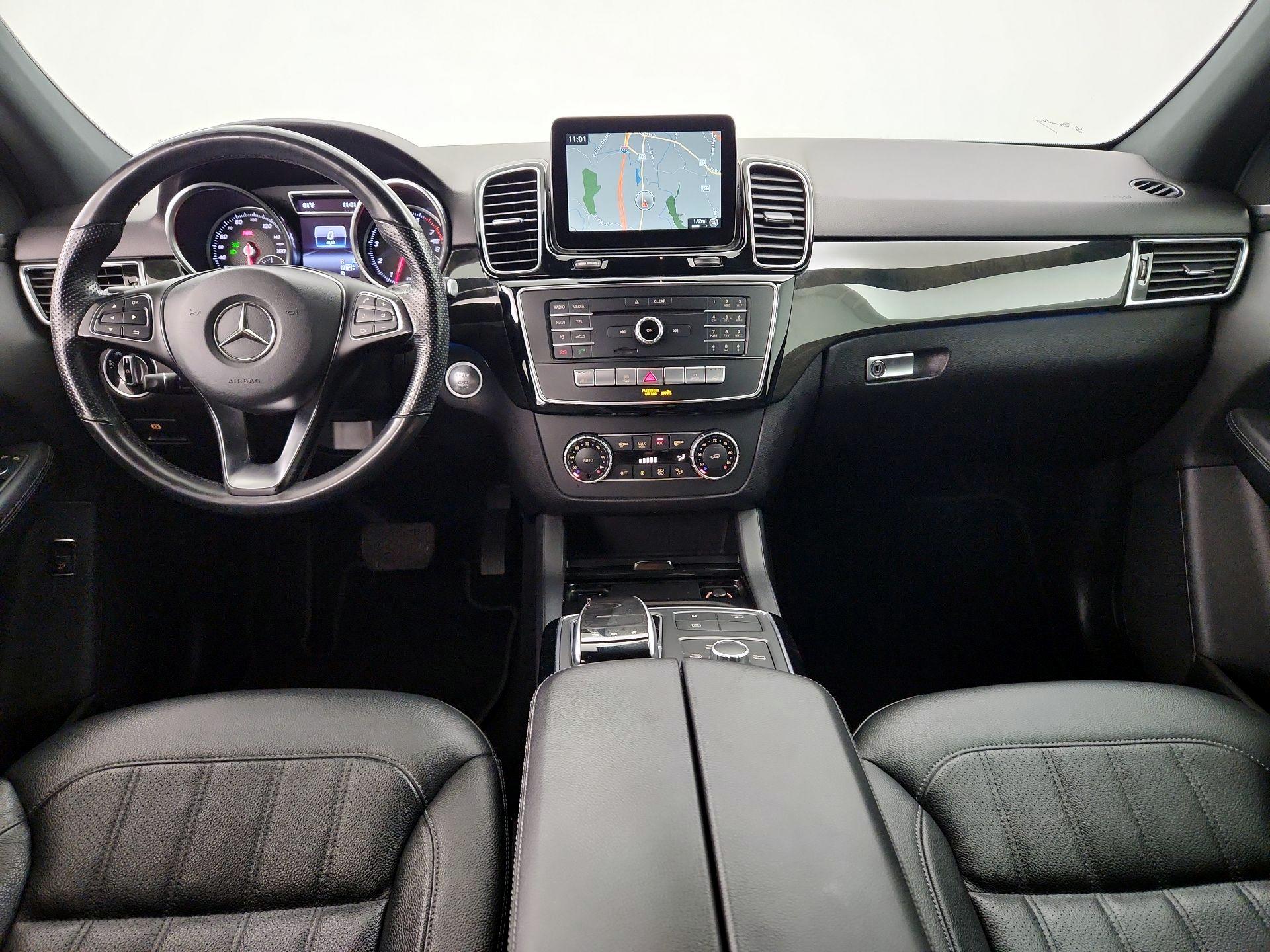 Thumbnail: 2017 Mercedes-Benz GLE - 9