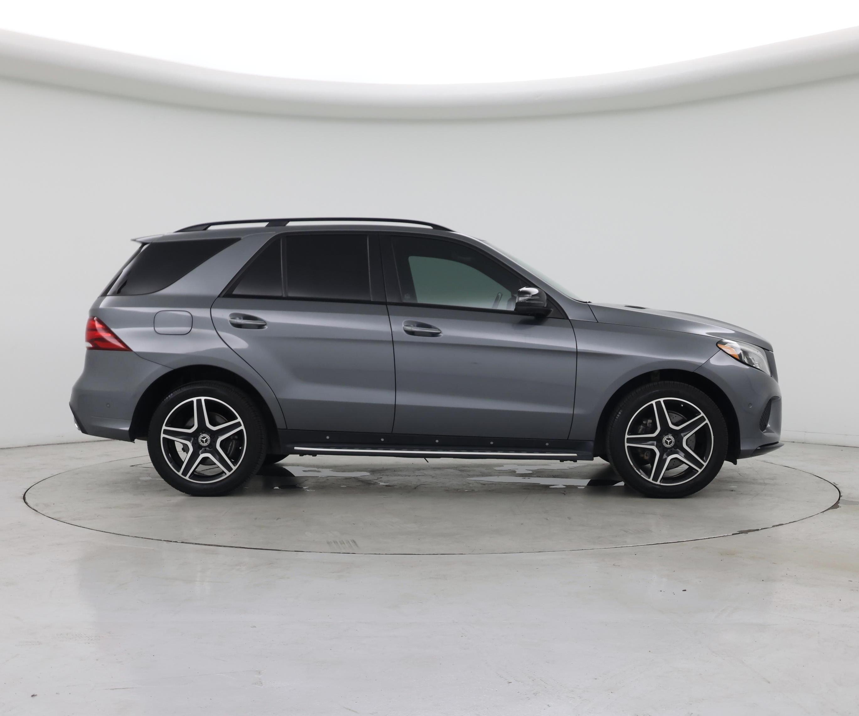 Thumbnail: 2017 Mercedes-Benz GLE - 7
