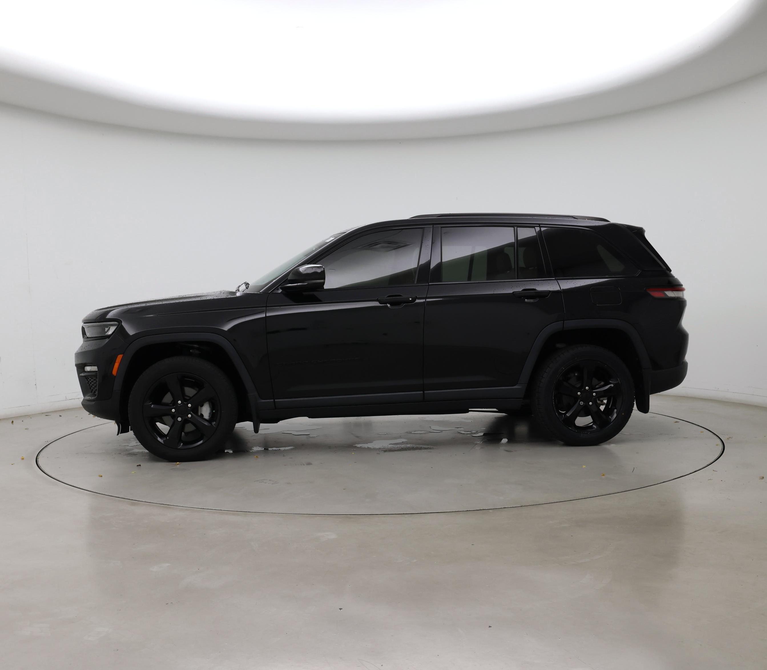 Thumbnail: 2023 Jeep Grand Cherokee - 3