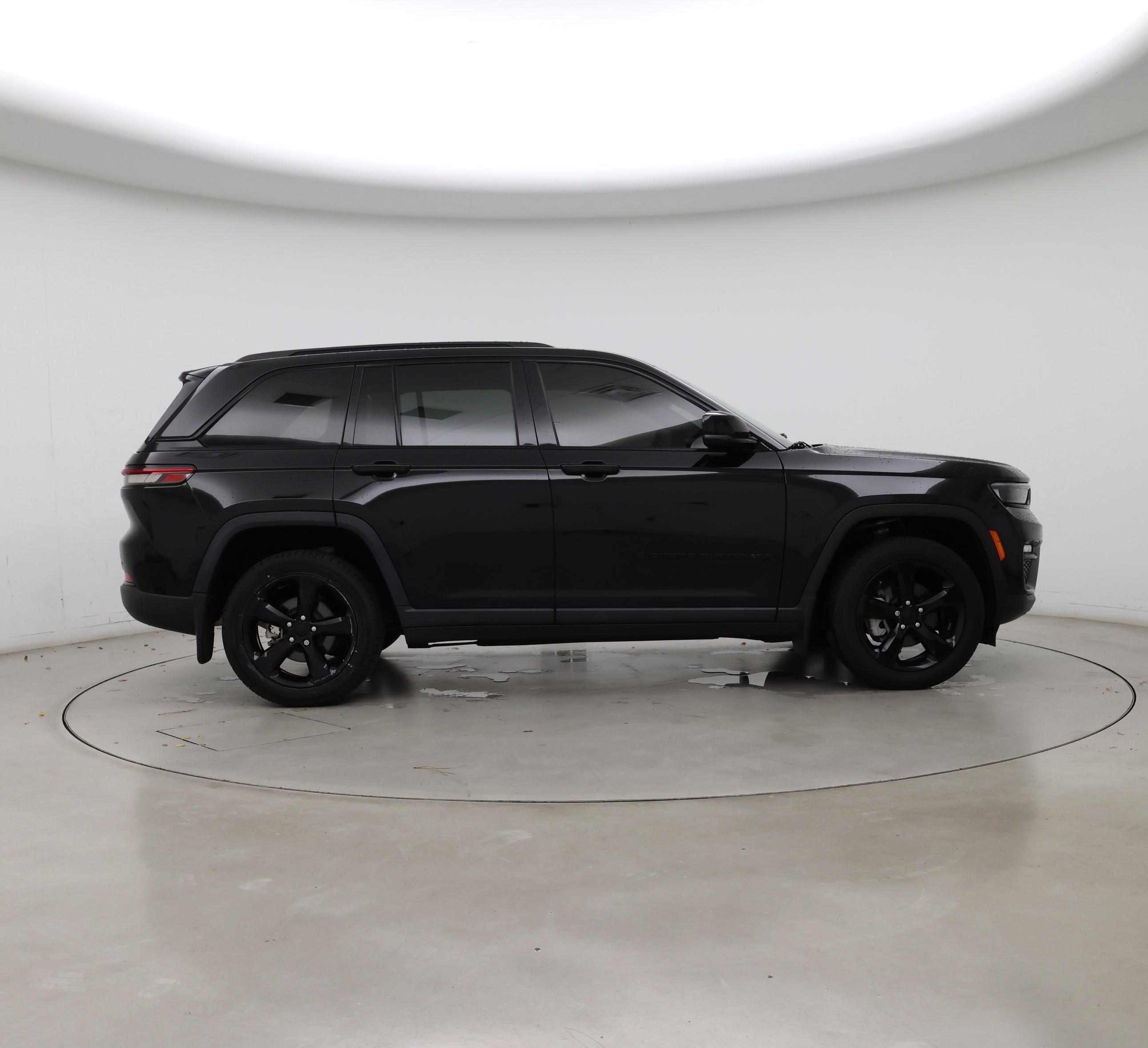 Thumbnail: 2023 Jeep Grand Cherokee - 7