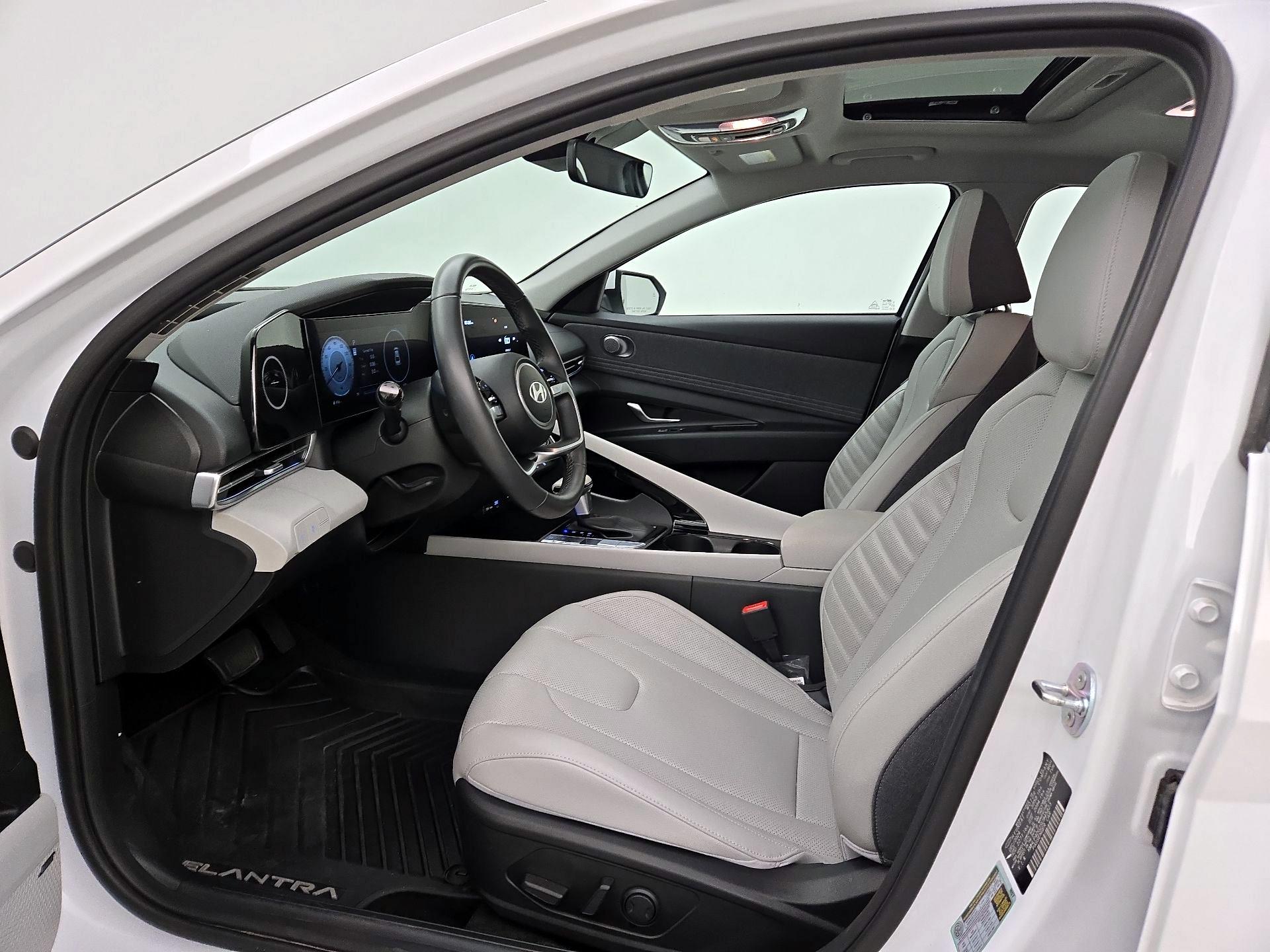 Thumbnail: 2025 Hyundai Elantra - 11
