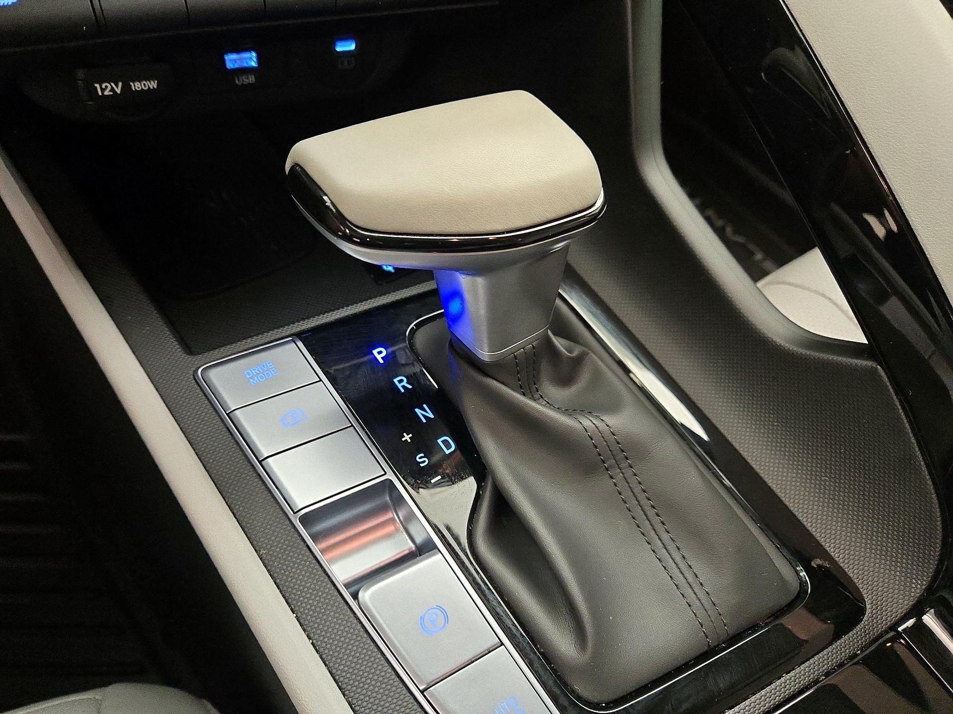 Thumbnail: 2025 Hyundai Elantra - 18