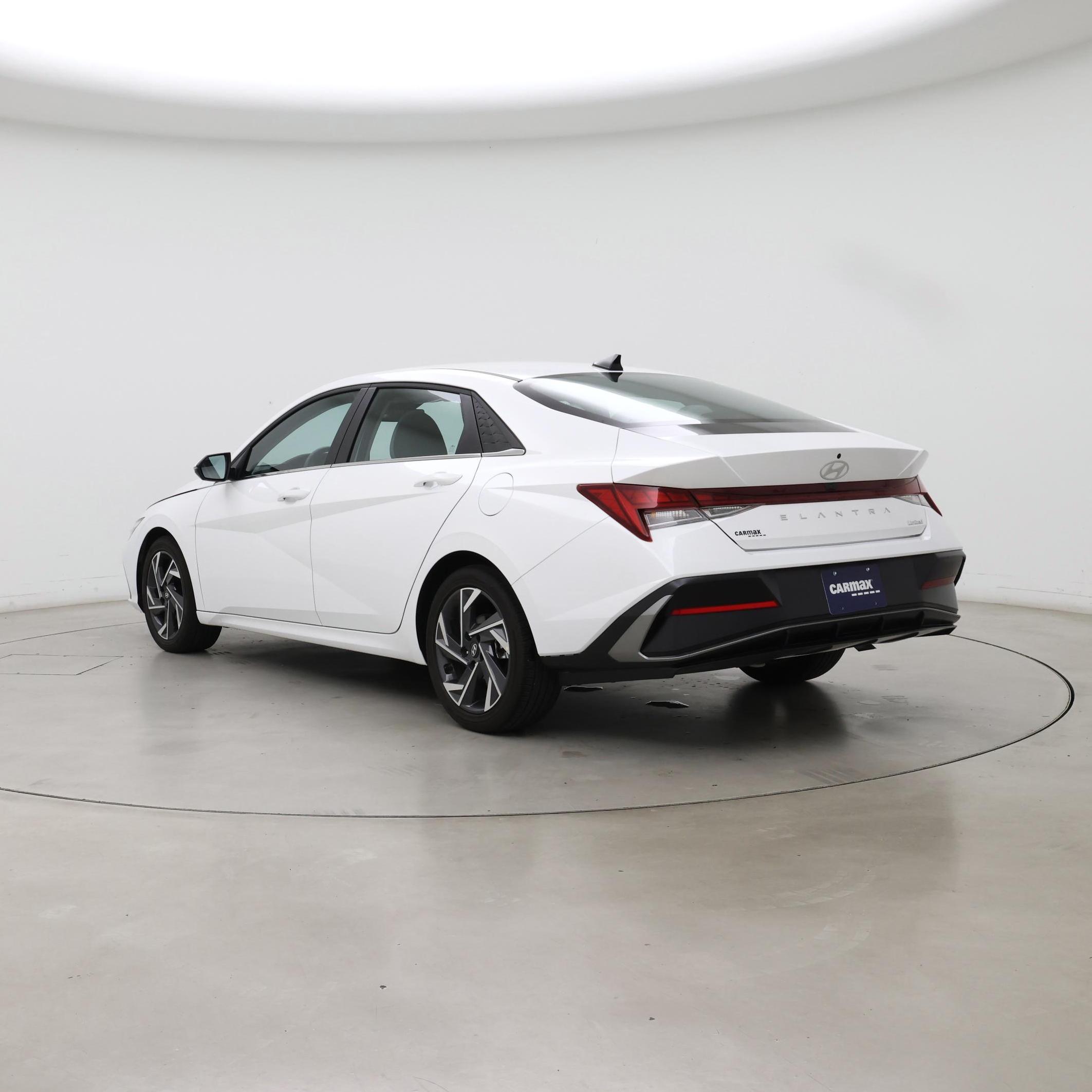 Thumbnail: 2025 Hyundai Elantra - 2