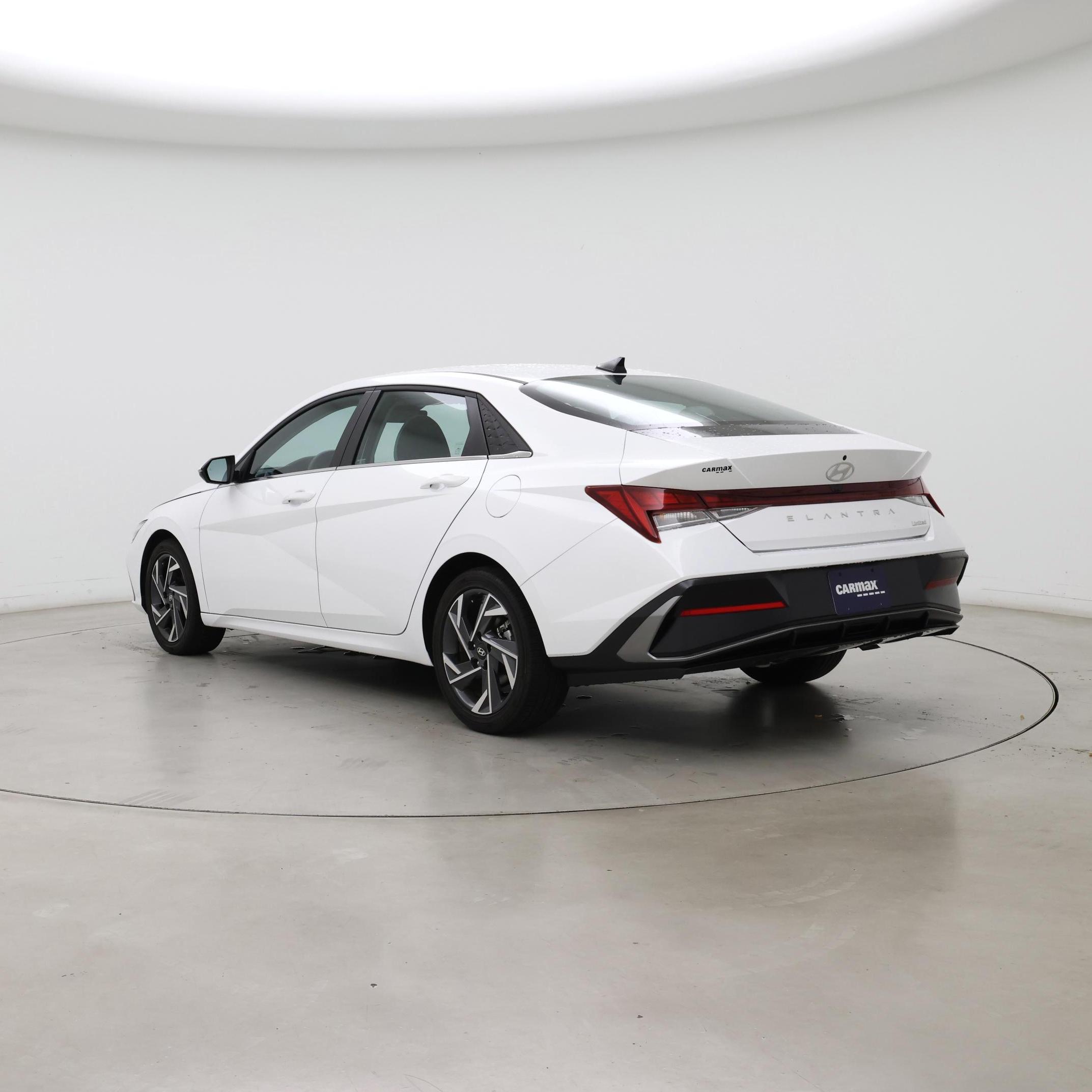 Thumbnail: 2025 Hyundai Elantra - 2
