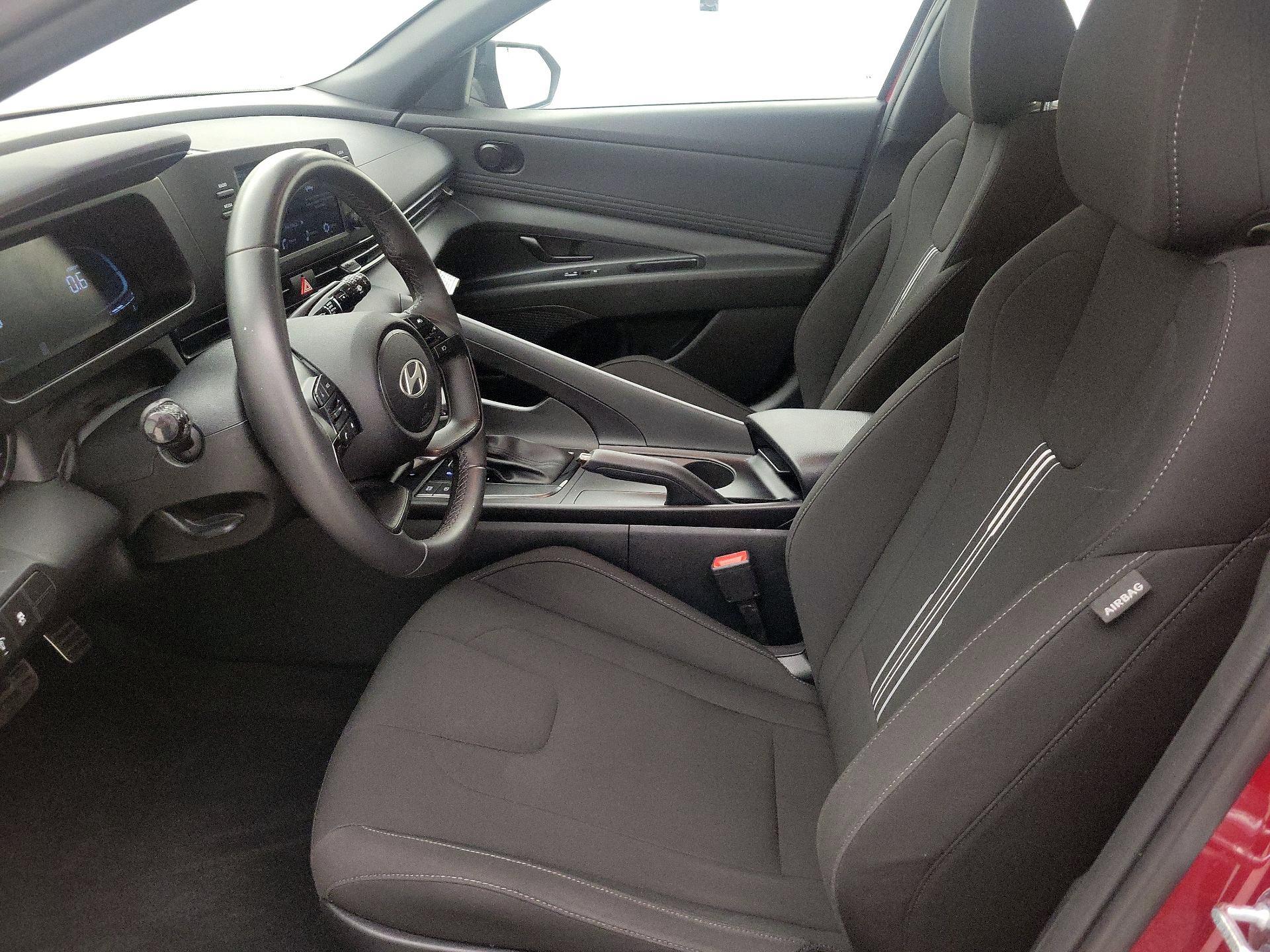 Thumbnail: 2025 Hyundai Elantra - 11