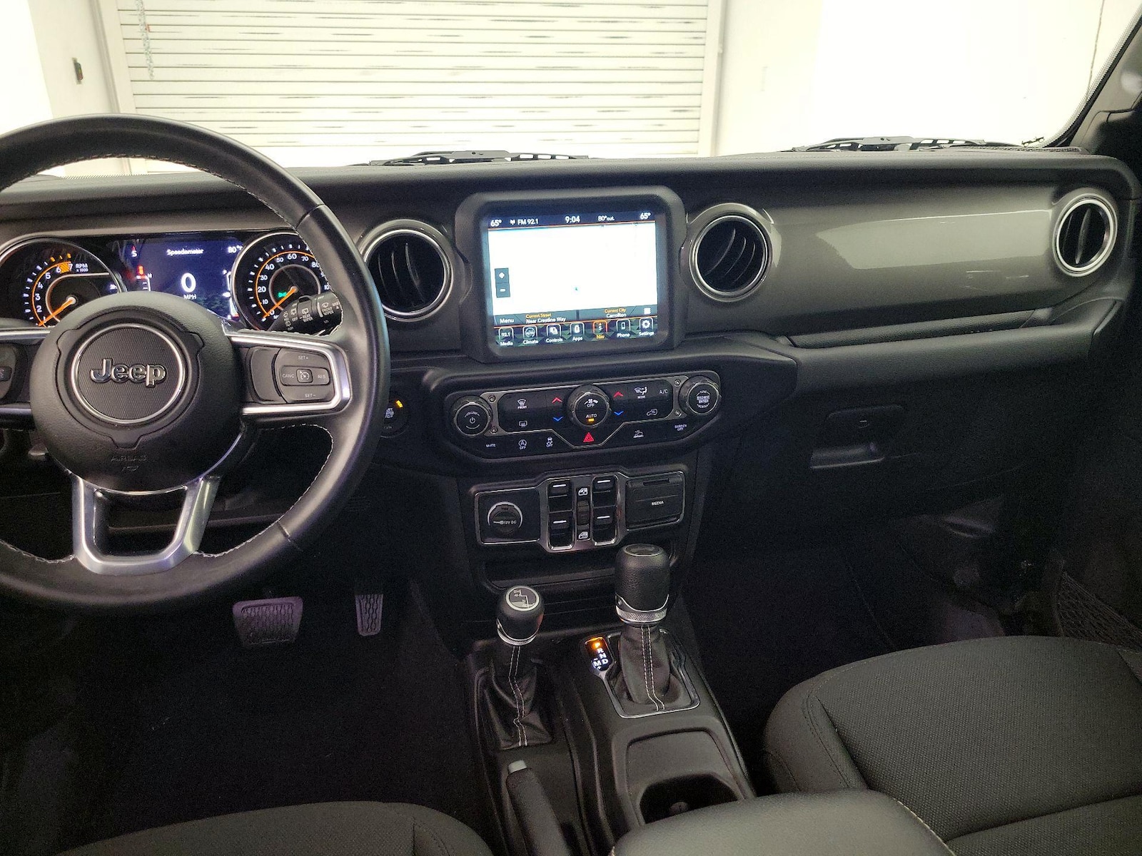 2022 Jeep Wrangler Unlimited Sahara - Photo 10