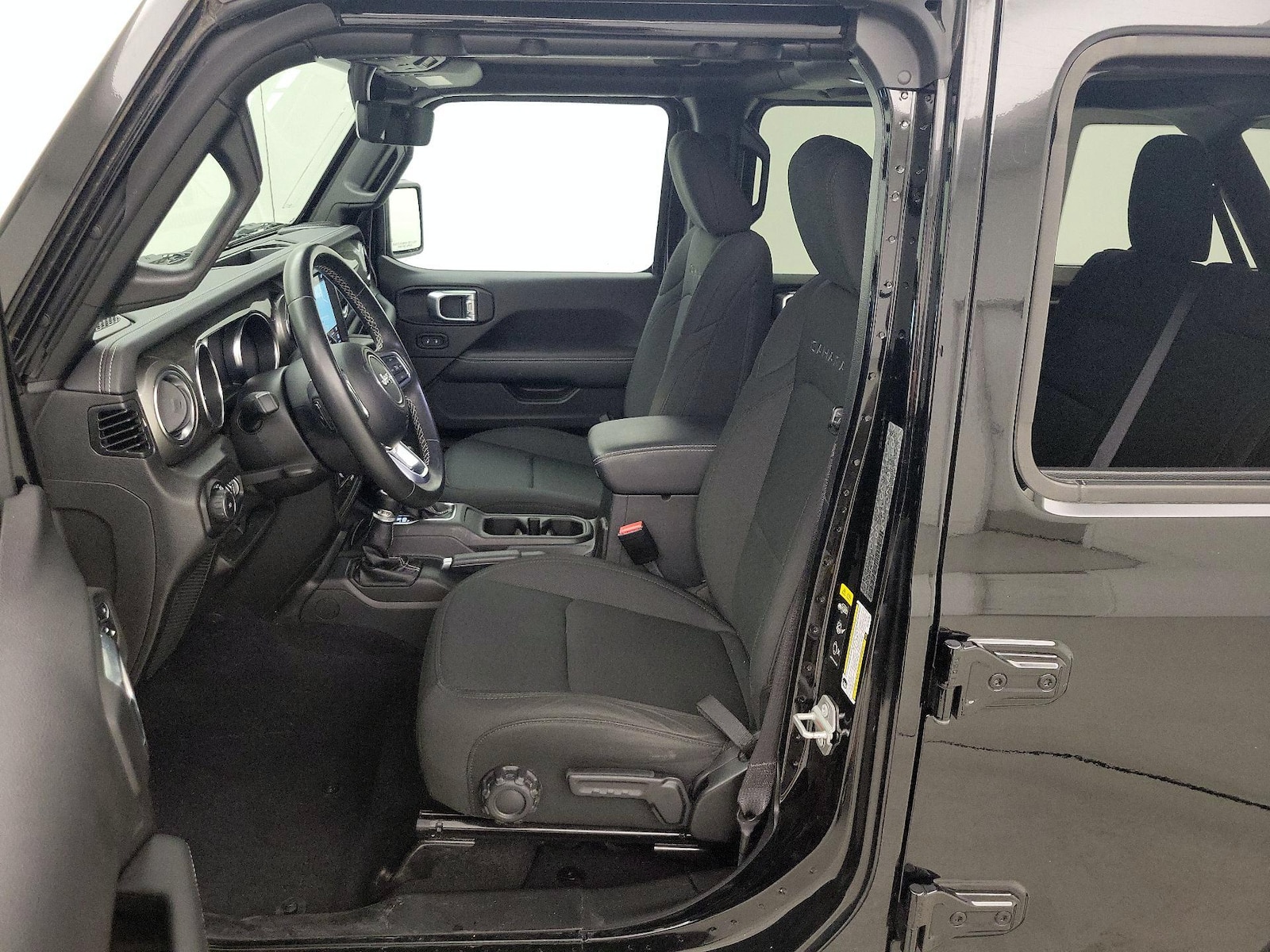 2022 Jeep Wrangler Unlimited Sahara - Photo 12