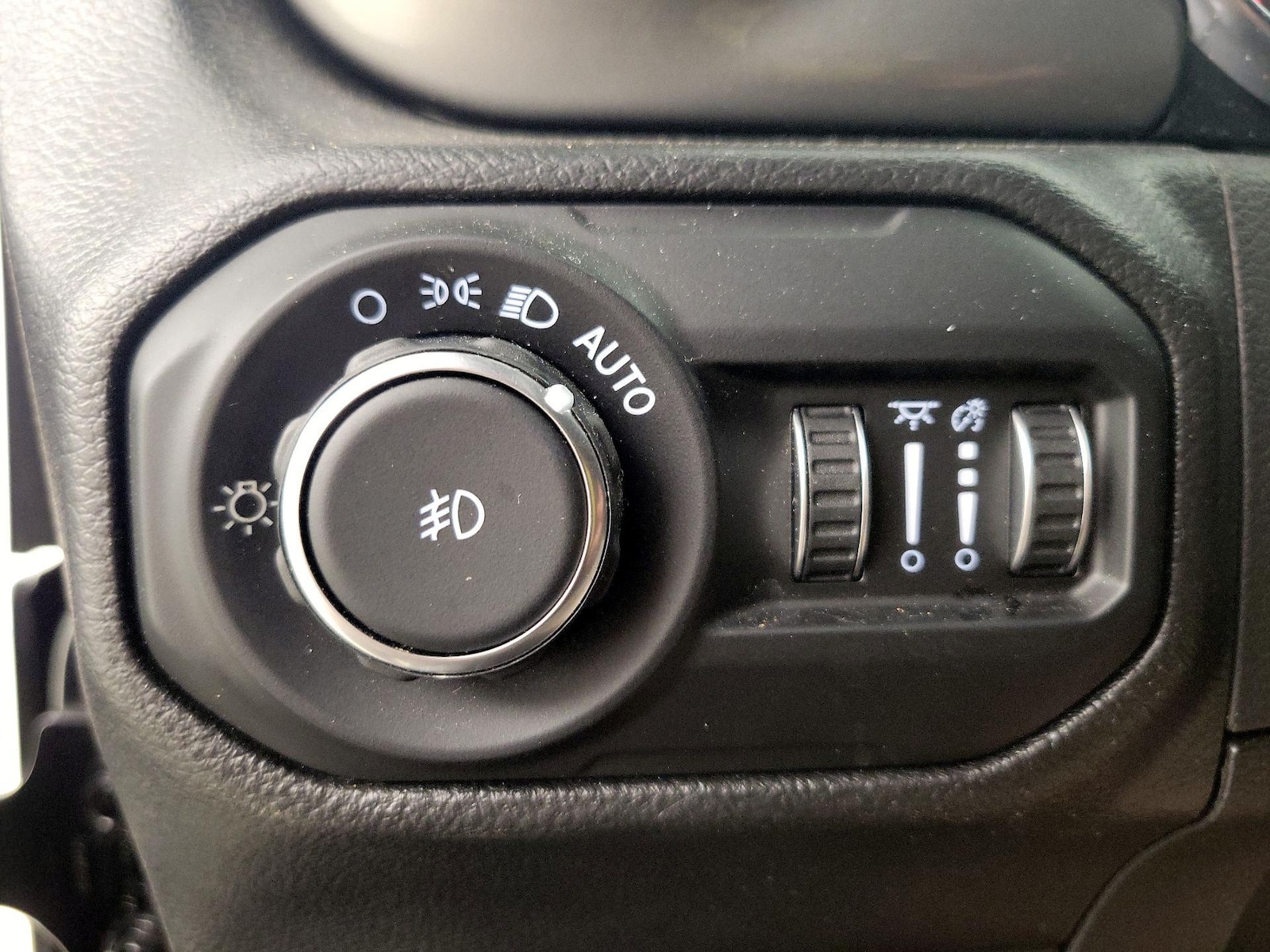2022 Jeep Wrangler Unlimited Sahara - Photo 14
