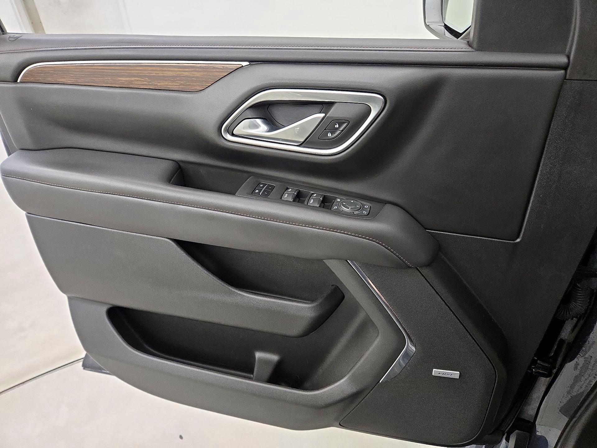 Thumbnail: 2022 Chevrolet Suburban - 12