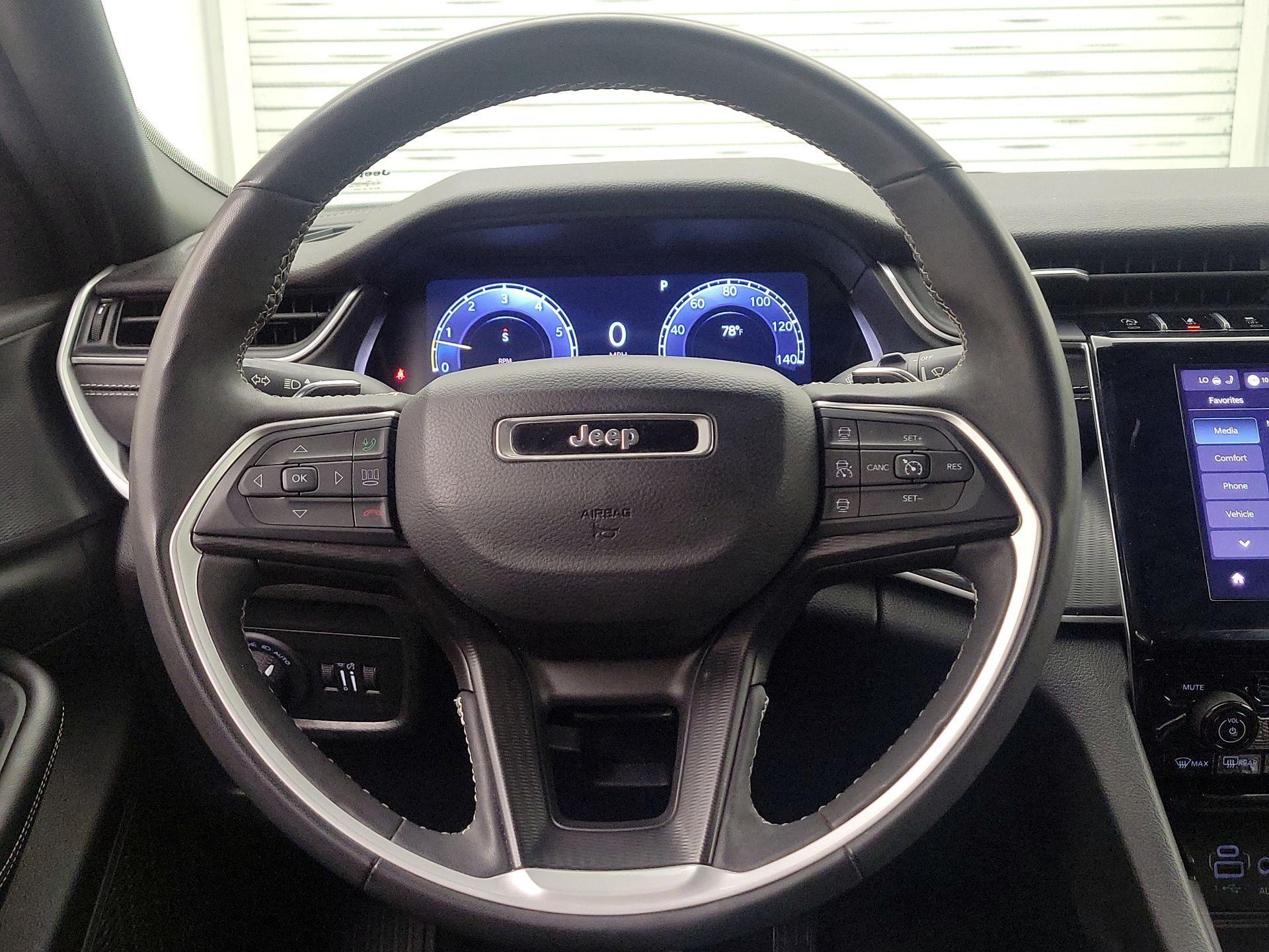 Thumbnail: 2024 Jeep Grand Cherokee - 10