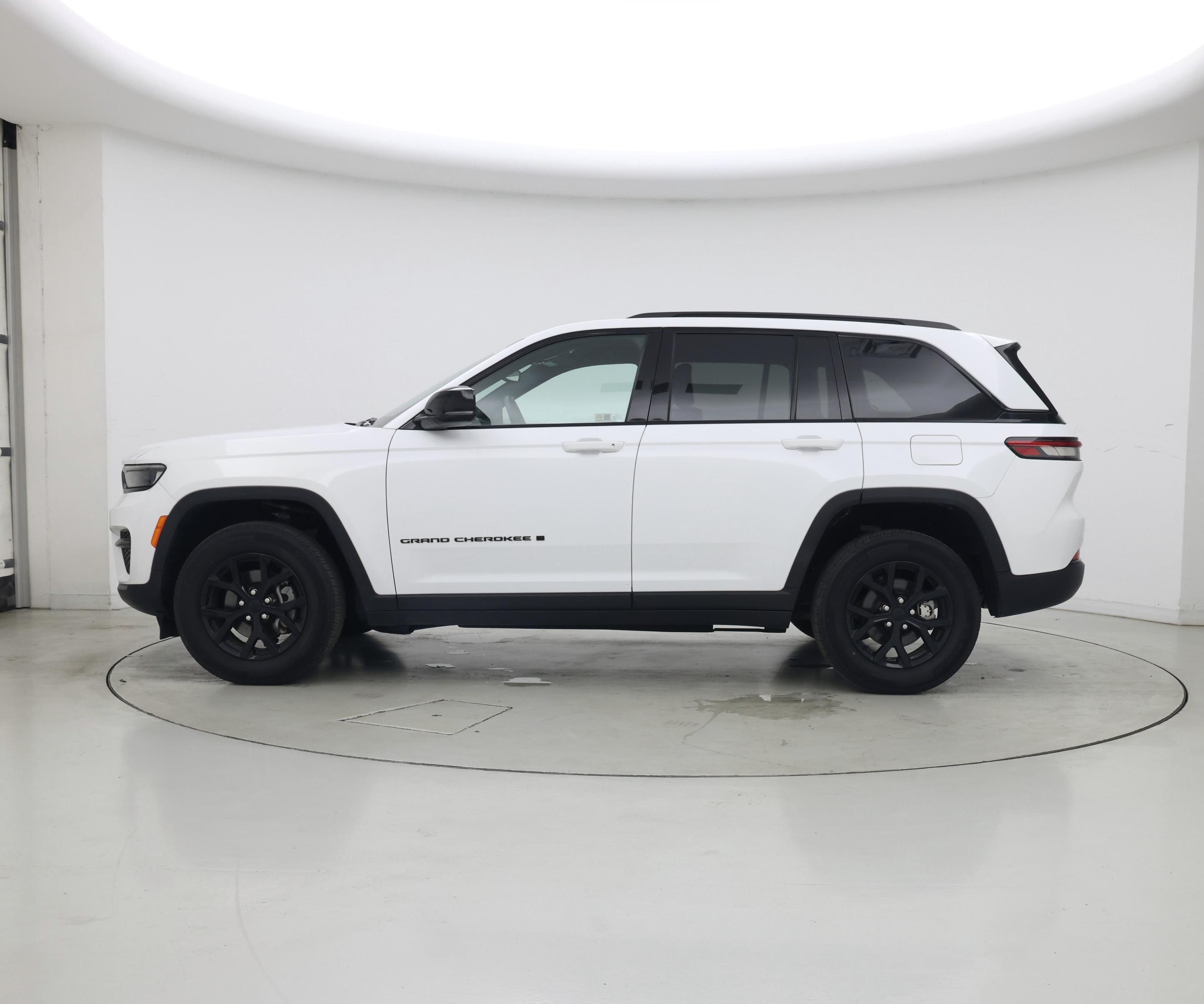 Thumbnail: 2024 Jeep Grand Cherokee - 3