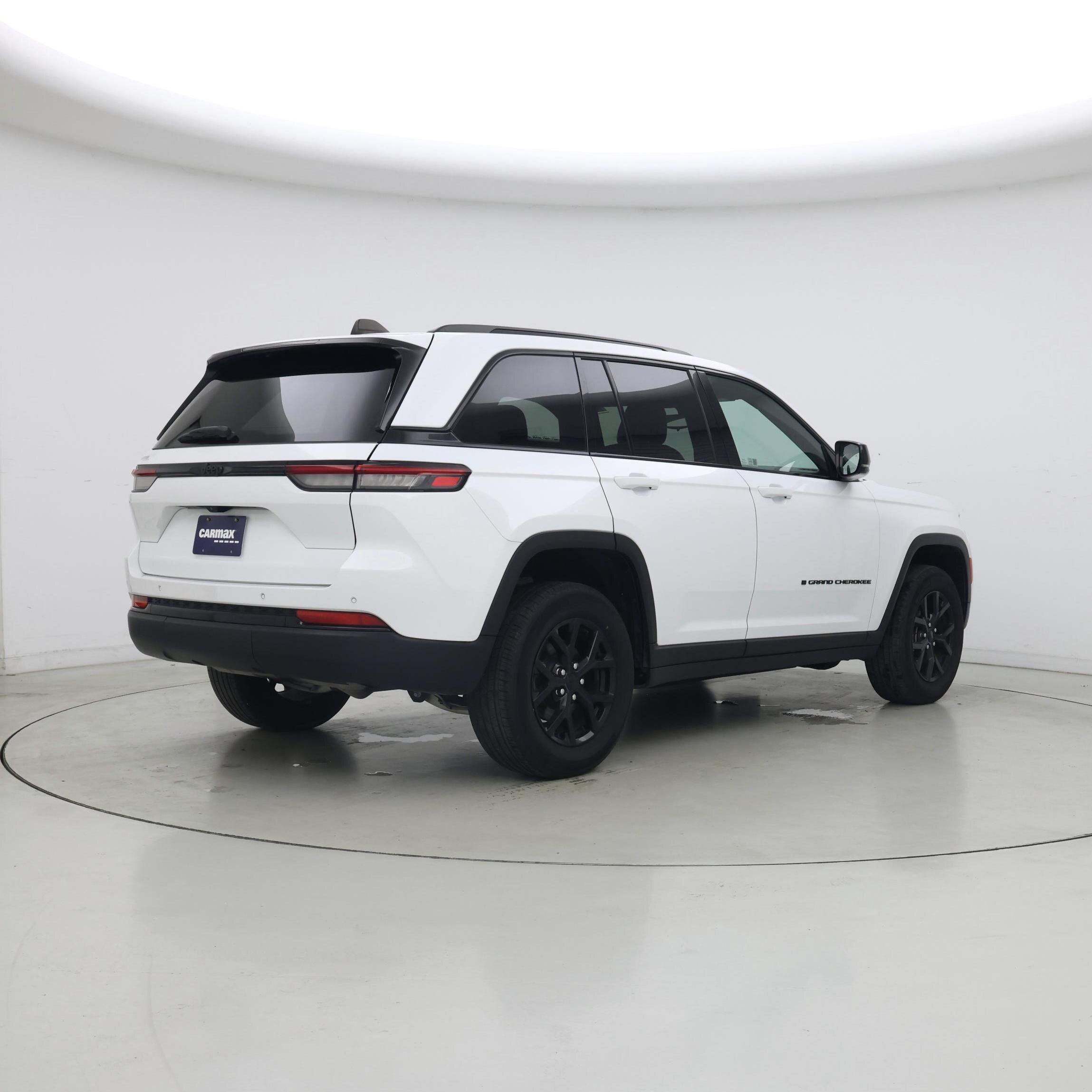 Thumbnail: 2024 Jeep Grand Cherokee - 8