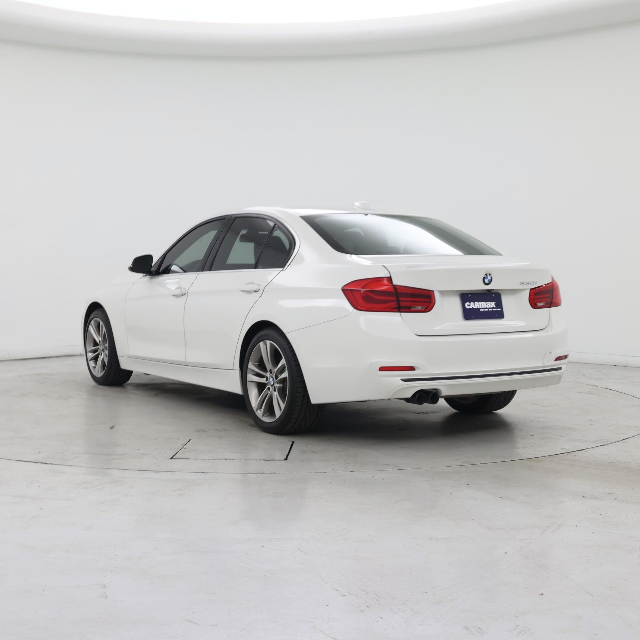 Thumbnail: 2018 BMW 3 Series - 2